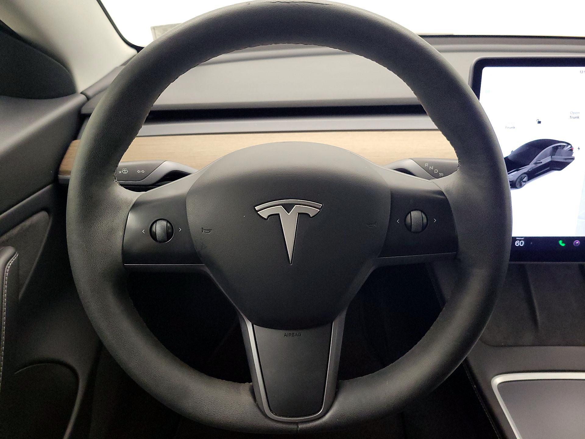 Thumbnail: 2021 Tesla Model 3 - 10