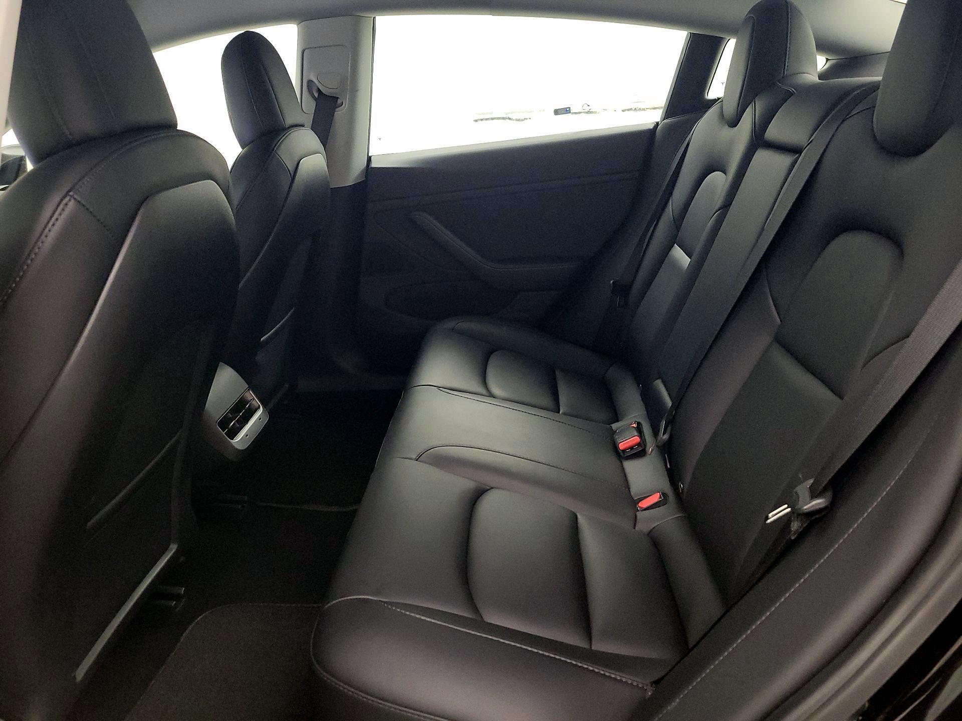 Thumbnail: 2021 Tesla Model 3 - 18