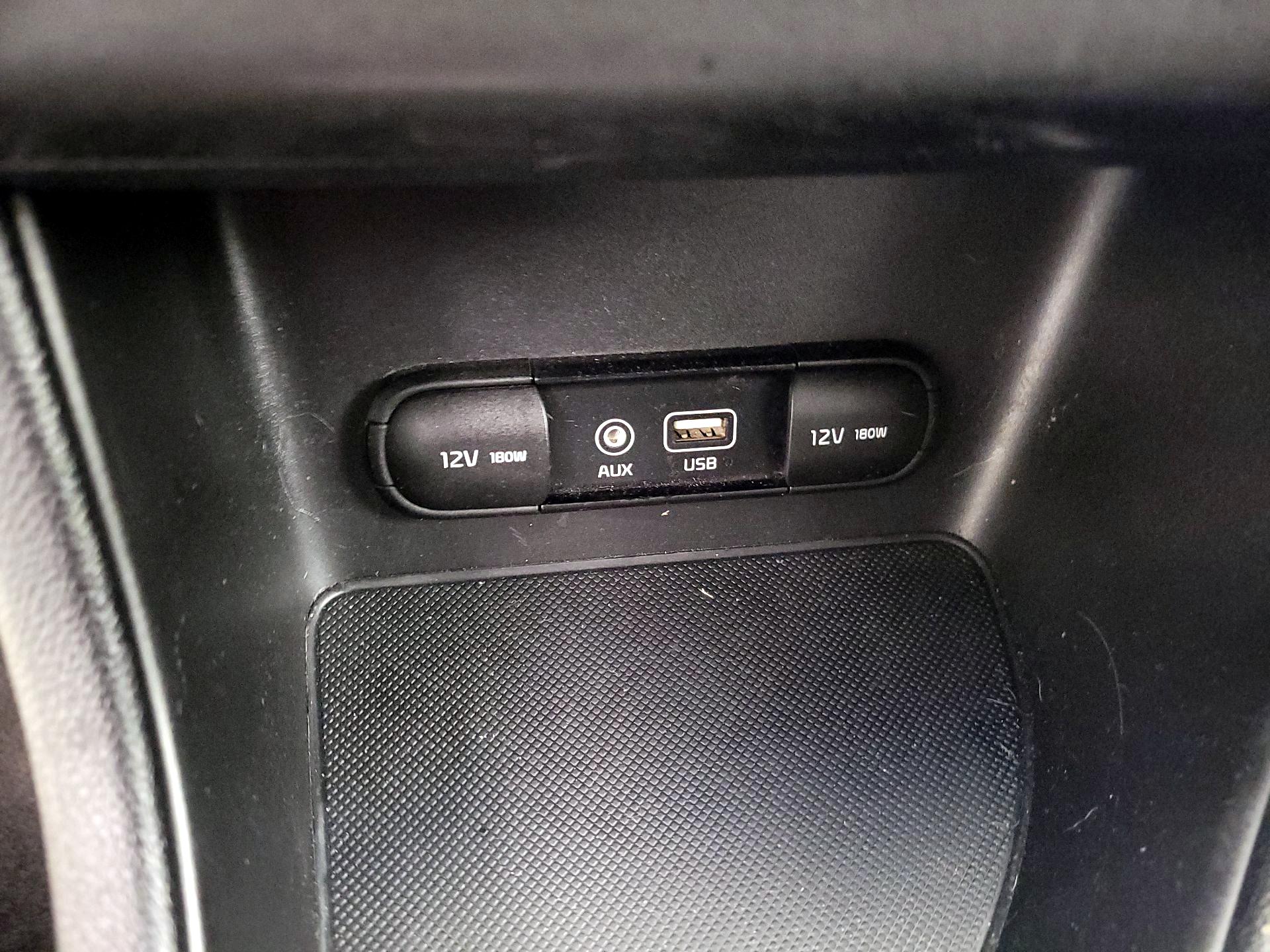 Thumbnail: 2017 Kia Sportage - 18