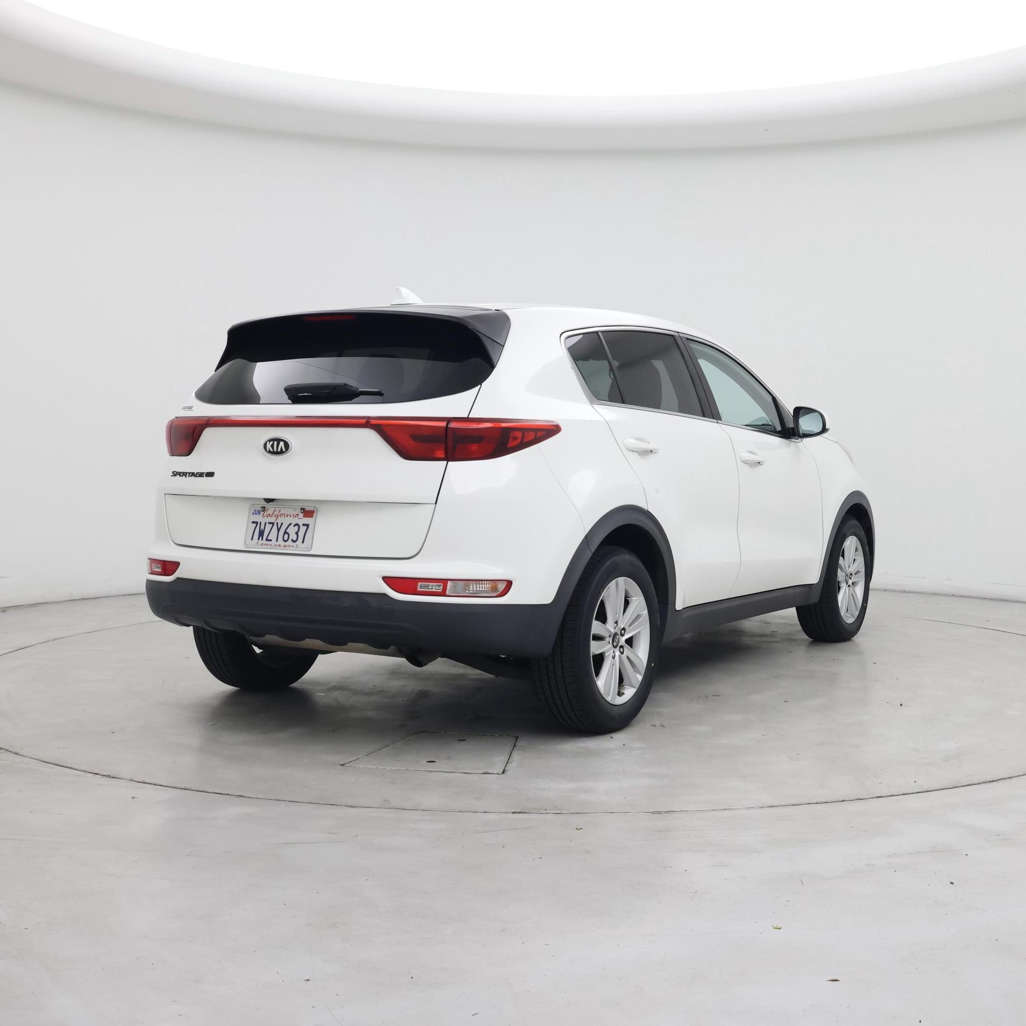 Thumbnail: 2017 Kia Sportage - 8