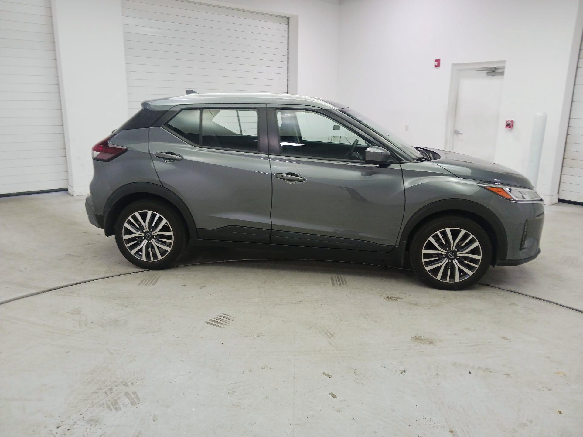 Thumbnail: 2022 Nissan Kicks - 4