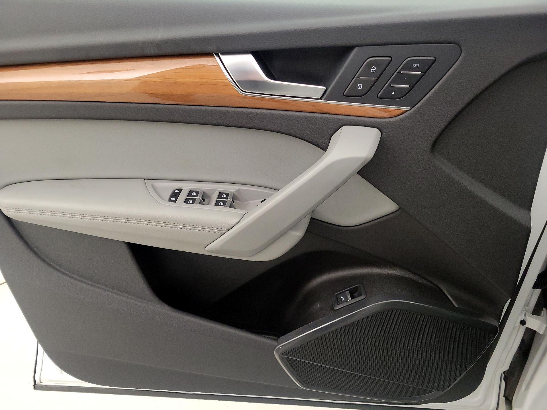 Thumbnail: 2022 Audi Q5 - 12