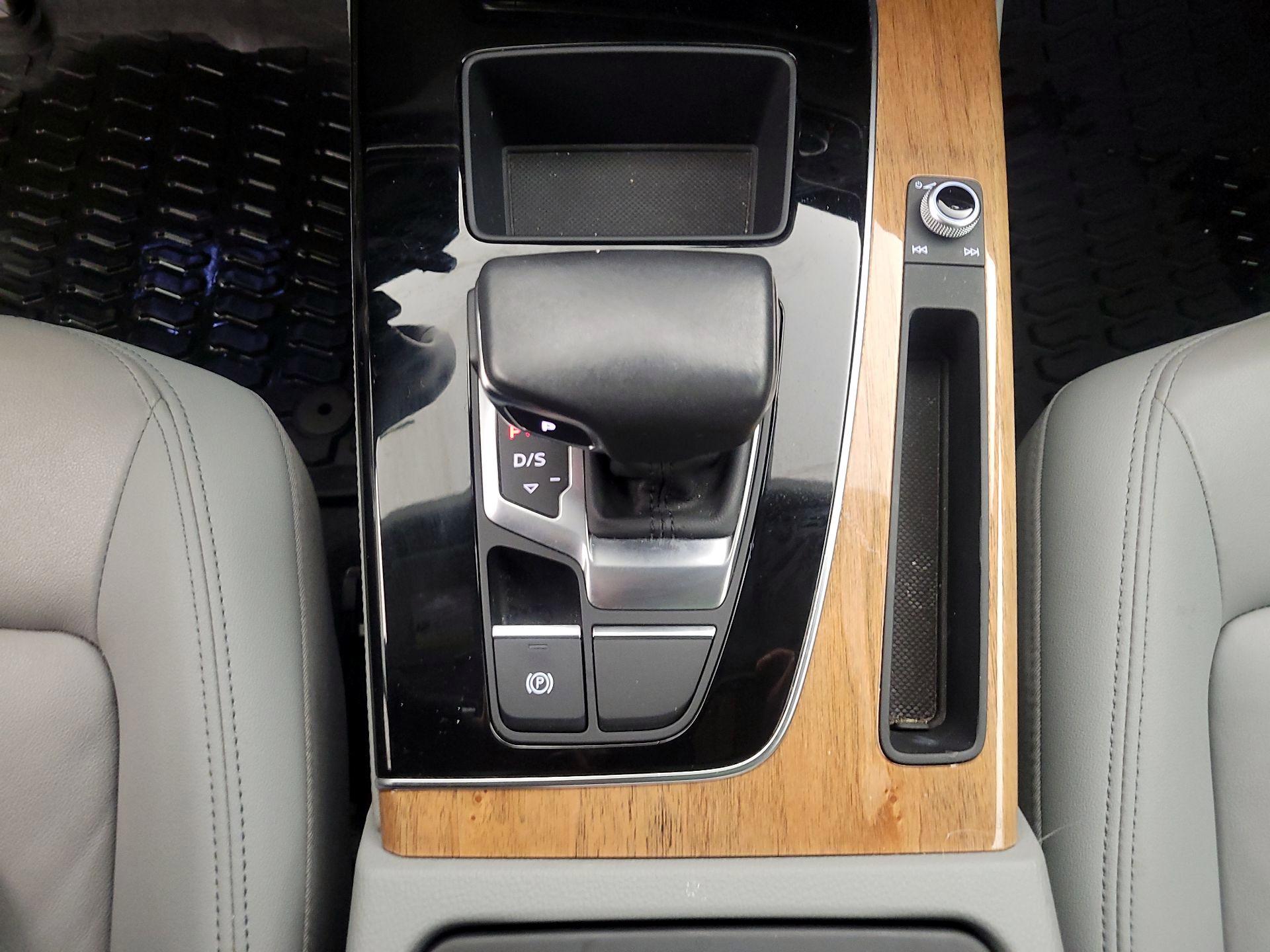 Thumbnail: 2022 Audi Q5 - 17