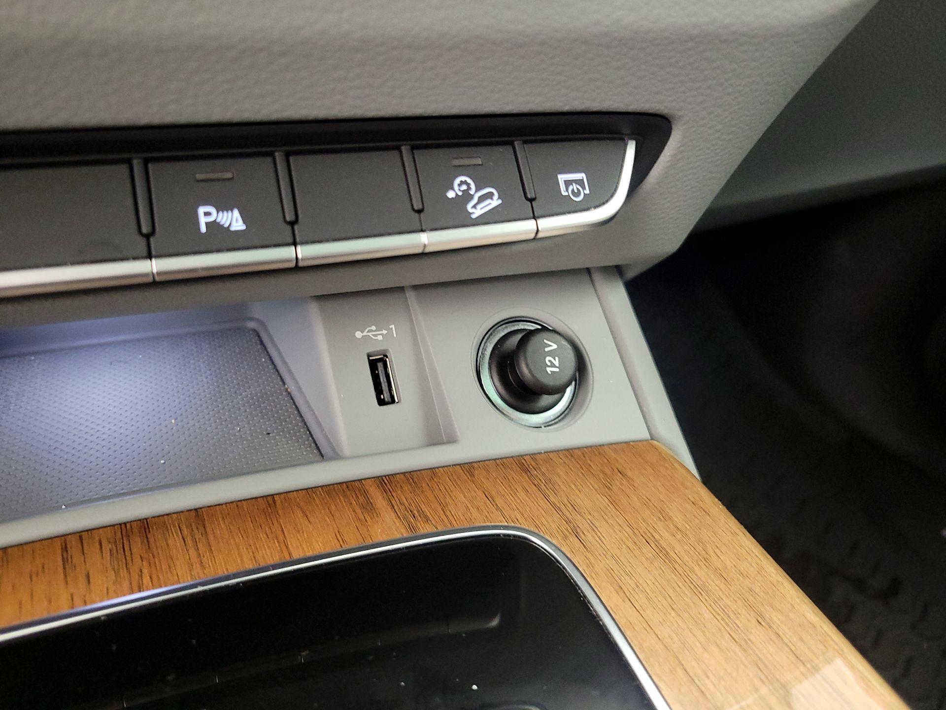 Thumbnail: 2022 Audi Q5 - 18