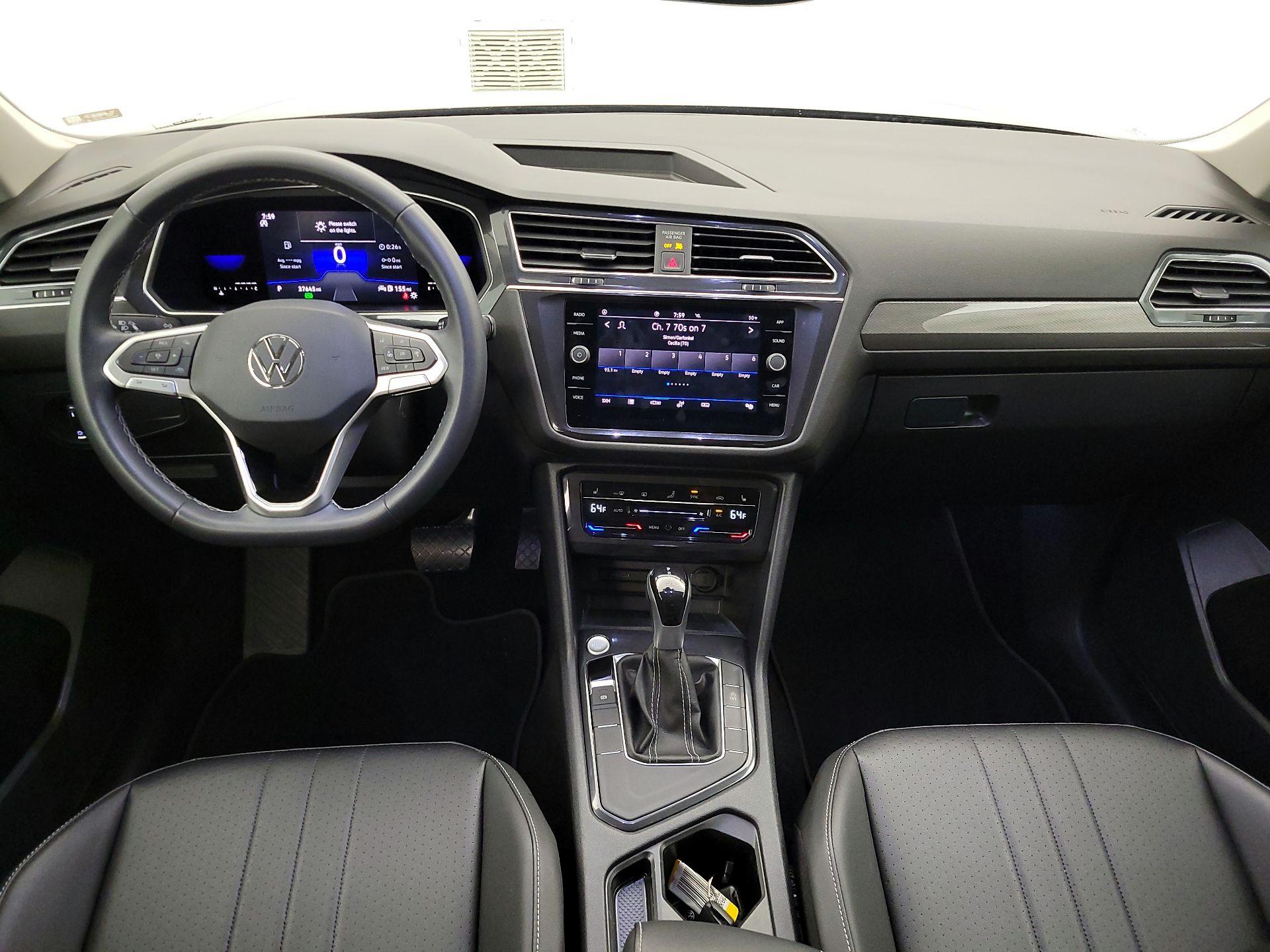 Thumbnail: 2023 Volkswagen Tiguan - 9