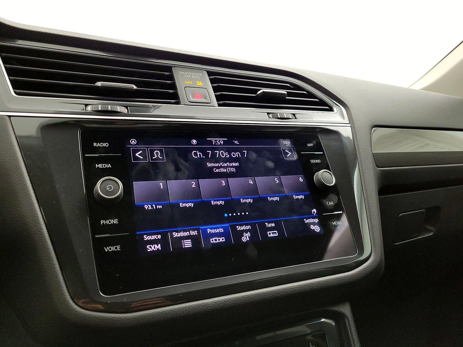 Thumbnail: 2023 Volkswagen Tiguan - 15