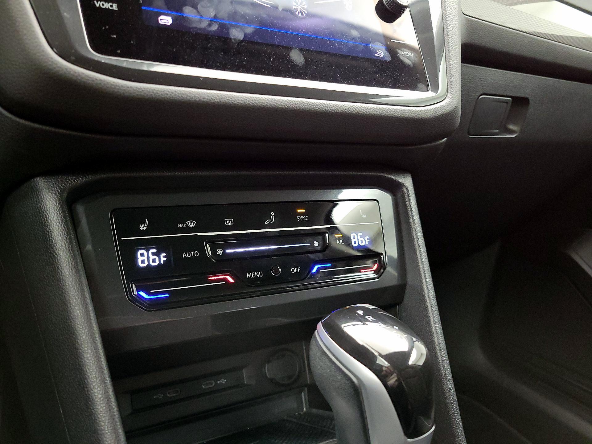 Thumbnail: 2023 Volkswagen Tiguan - 16