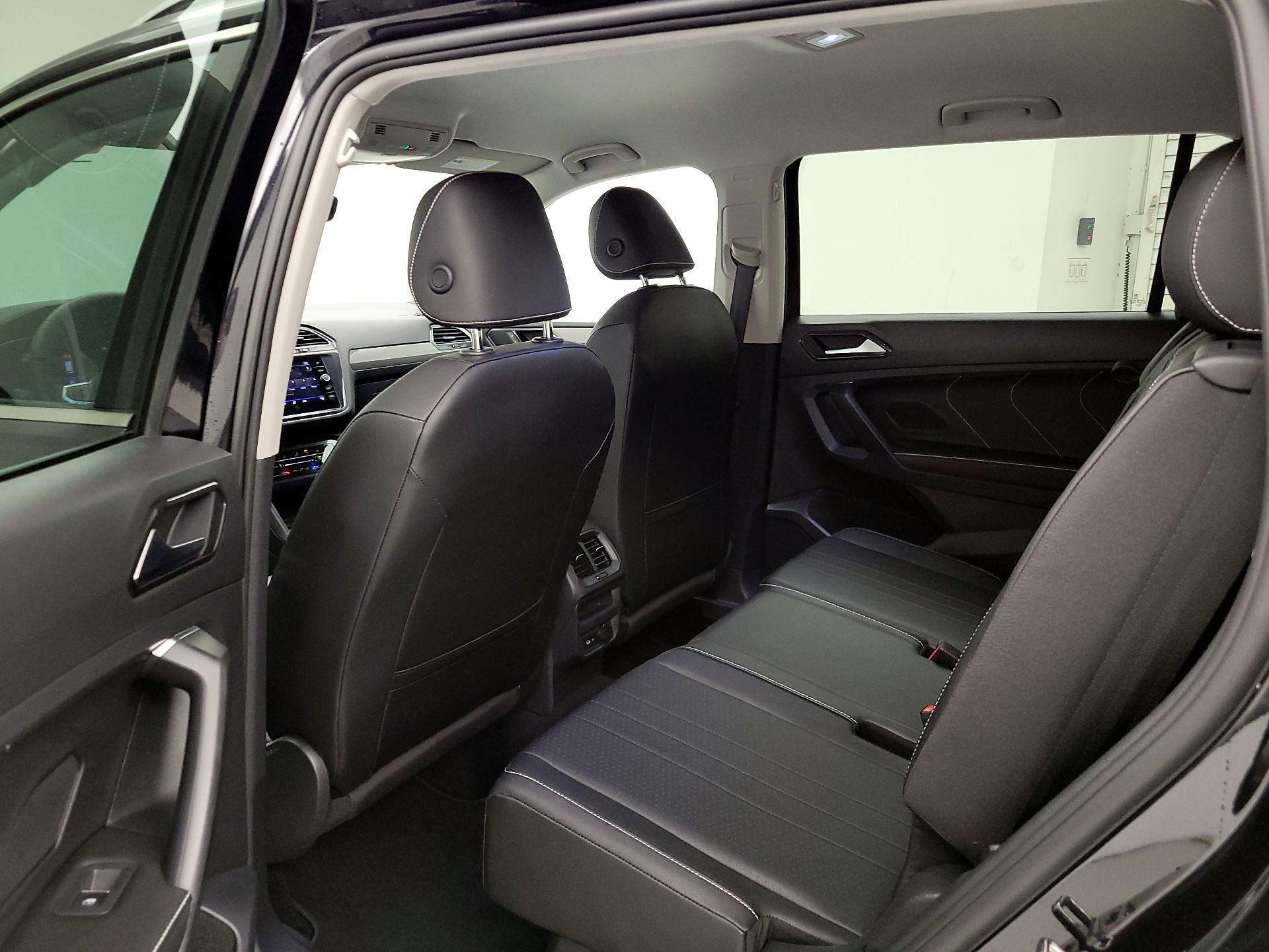 Thumbnail: 2023 Volkswagen Tiguan - 19