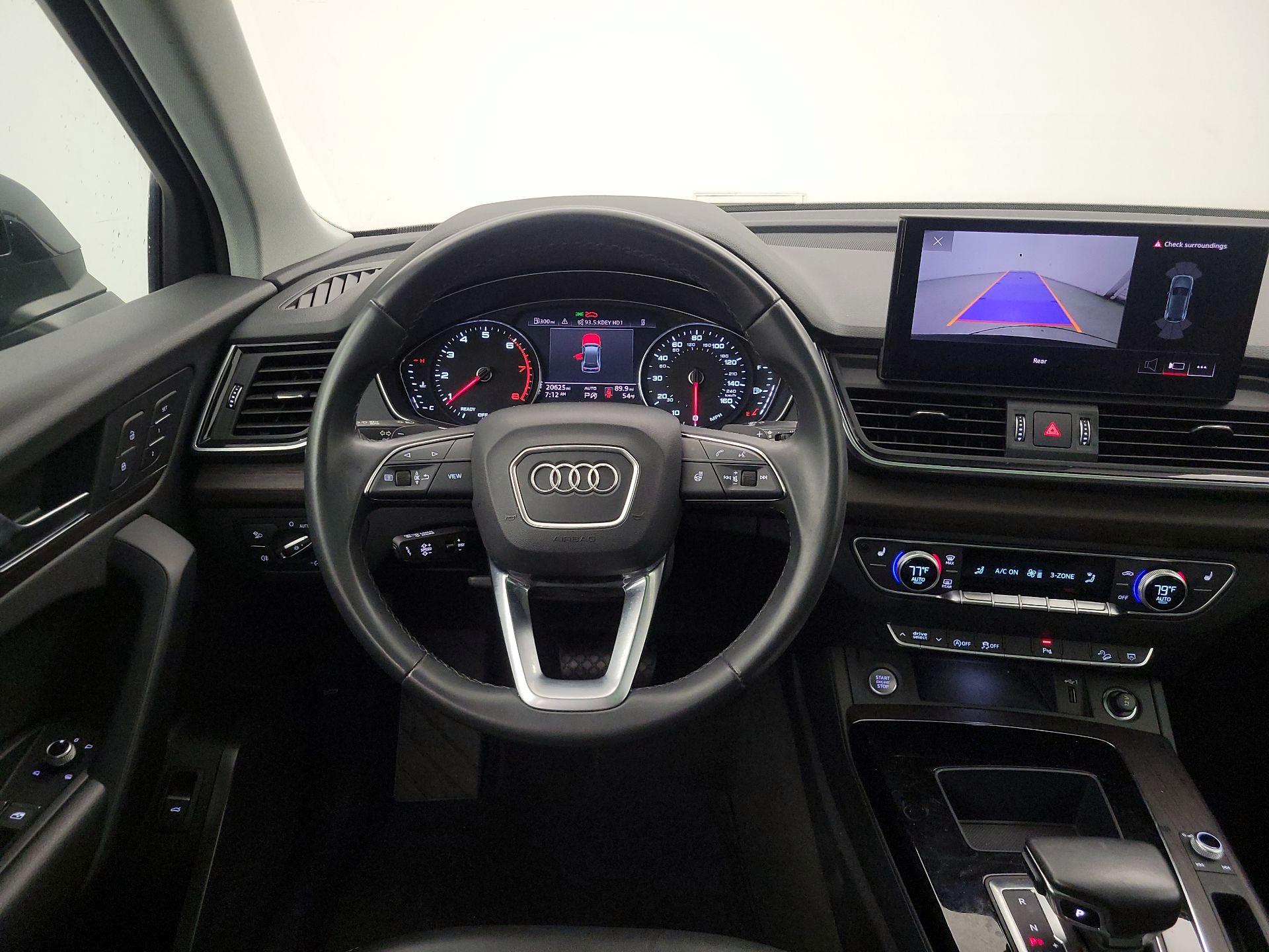 Thumbnail: 2023 Audi Q5 - 10