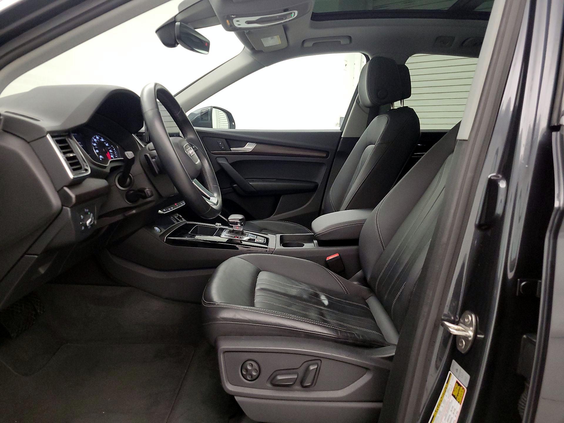 Thumbnail: 2023 Audi Q5 - 11