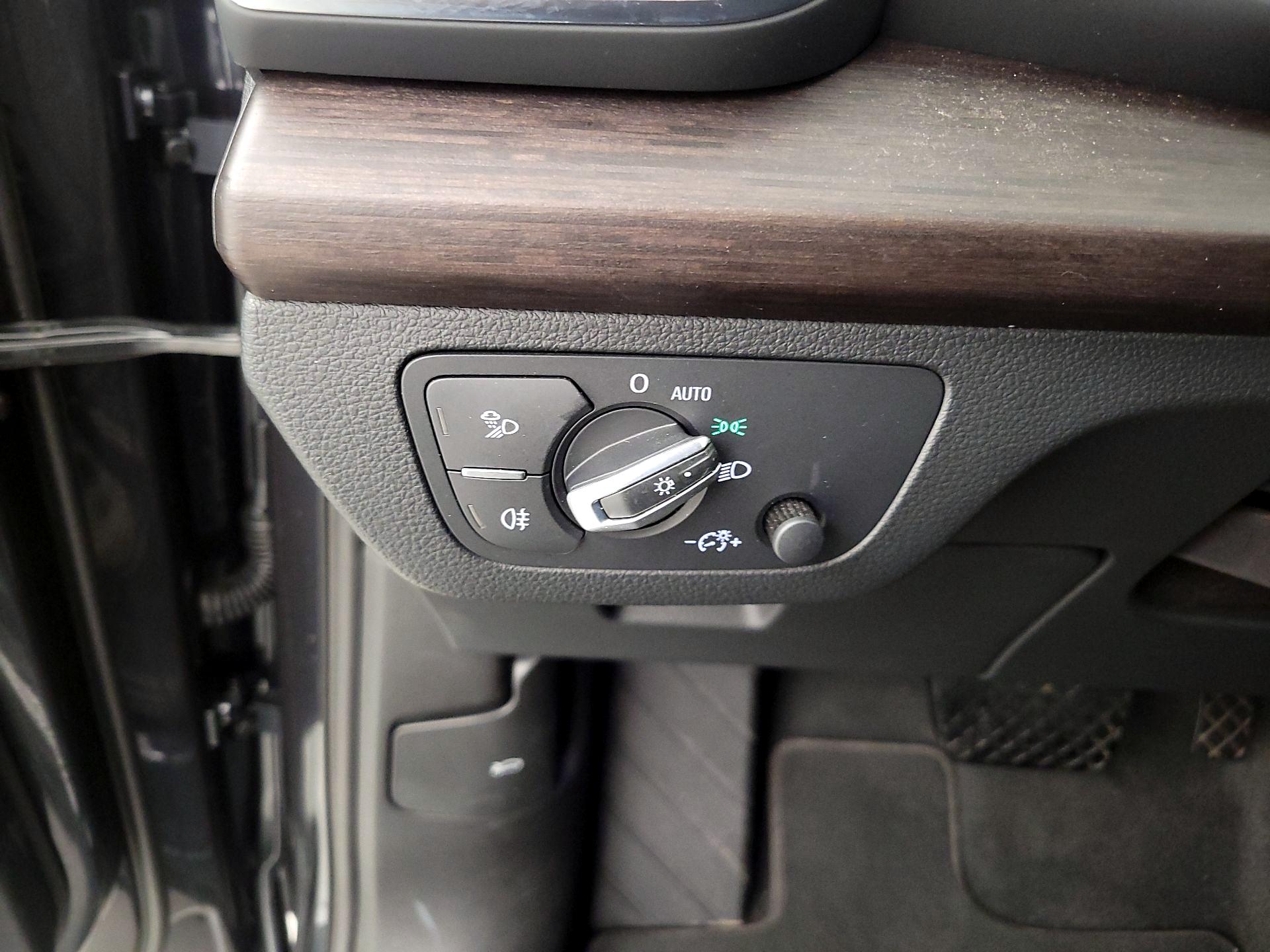 Thumbnail: 2023 Audi Q5 - 13