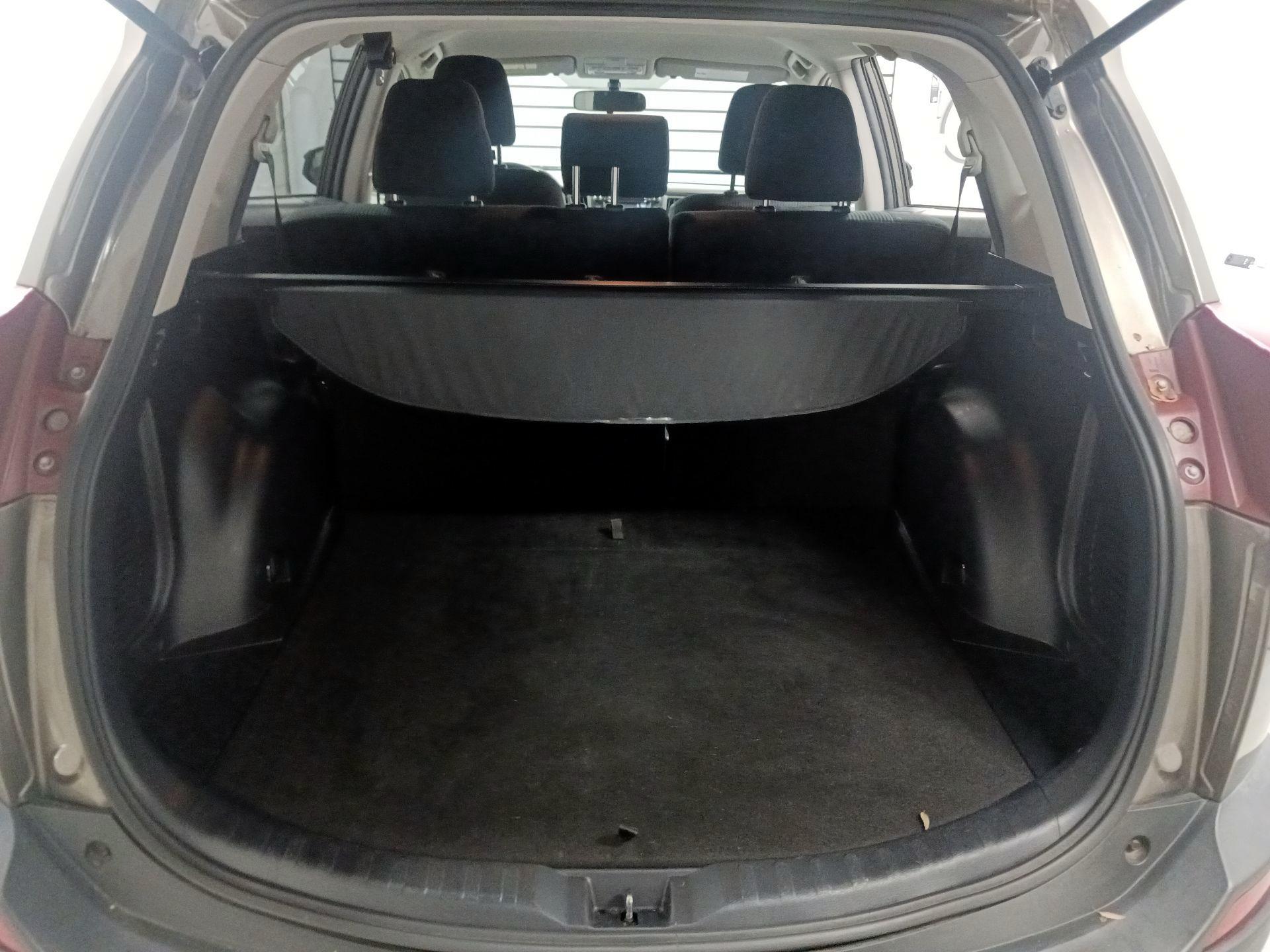 Thumbnail: 2015 Toyota RAV4 - 16