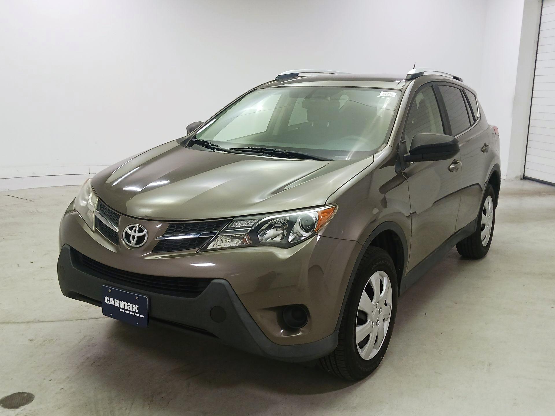 Thumbnail: 2015 Toyota RAV4 - 3