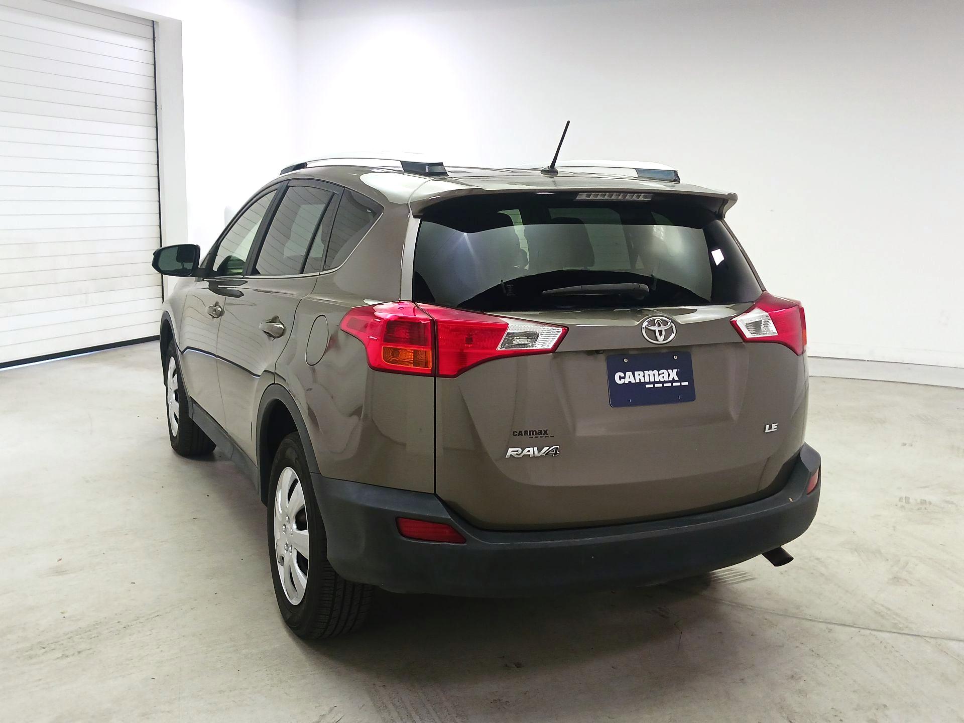 Thumbnail: 2015 Toyota RAV4 - 7