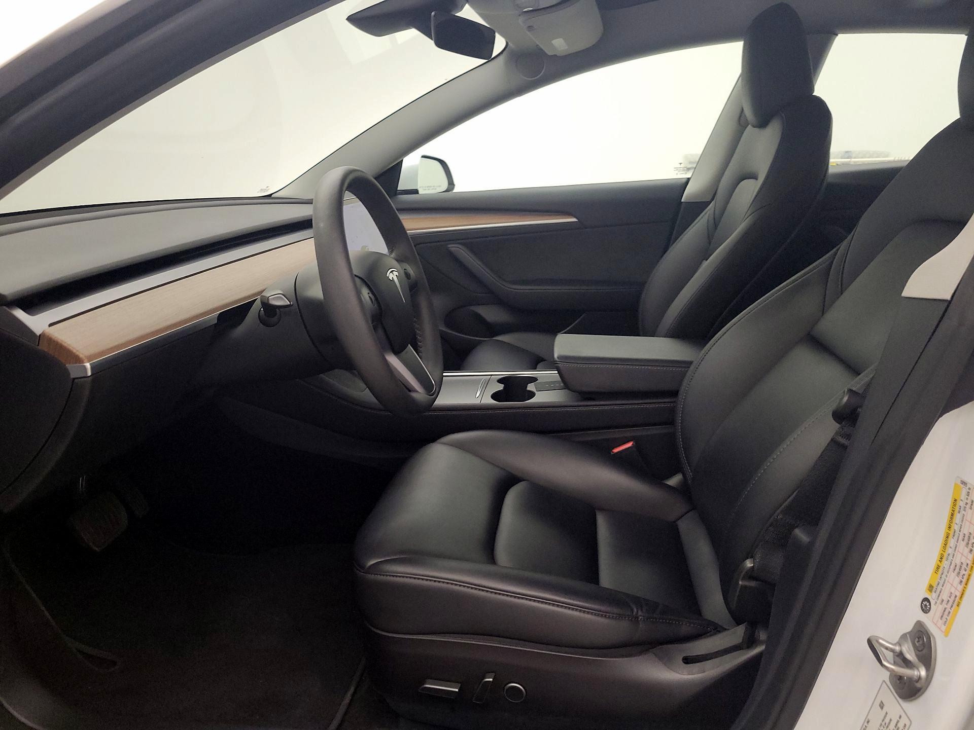 Thumbnail: 2022 Tesla Model 3 - 11