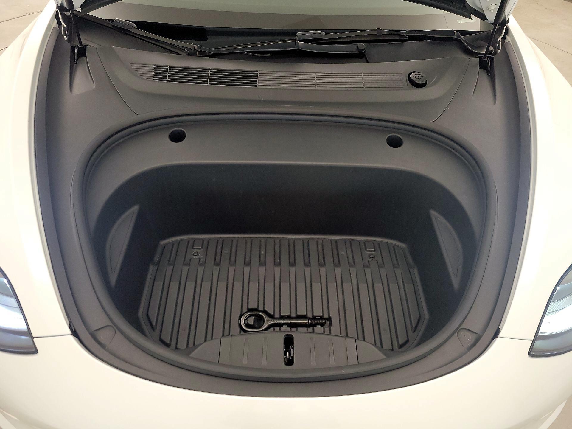 Thumbnail: 2022 Tesla Model 3 - 20