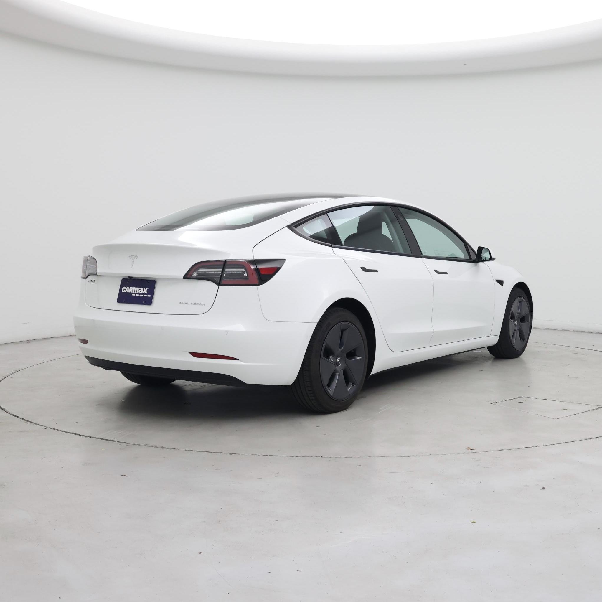 Thumbnail: 2022 Tesla Model 3 - 8