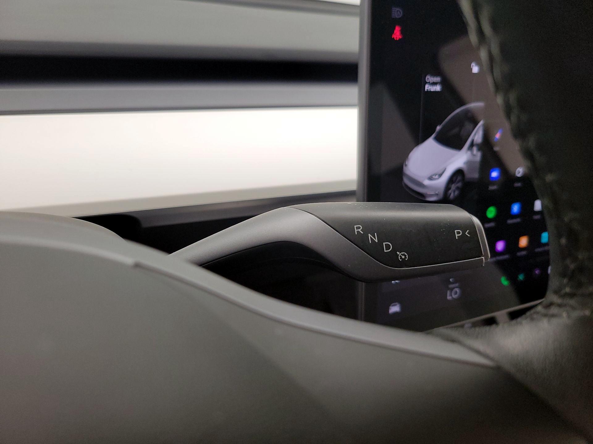 Thumbnail: 2022 Tesla Model Y - 16