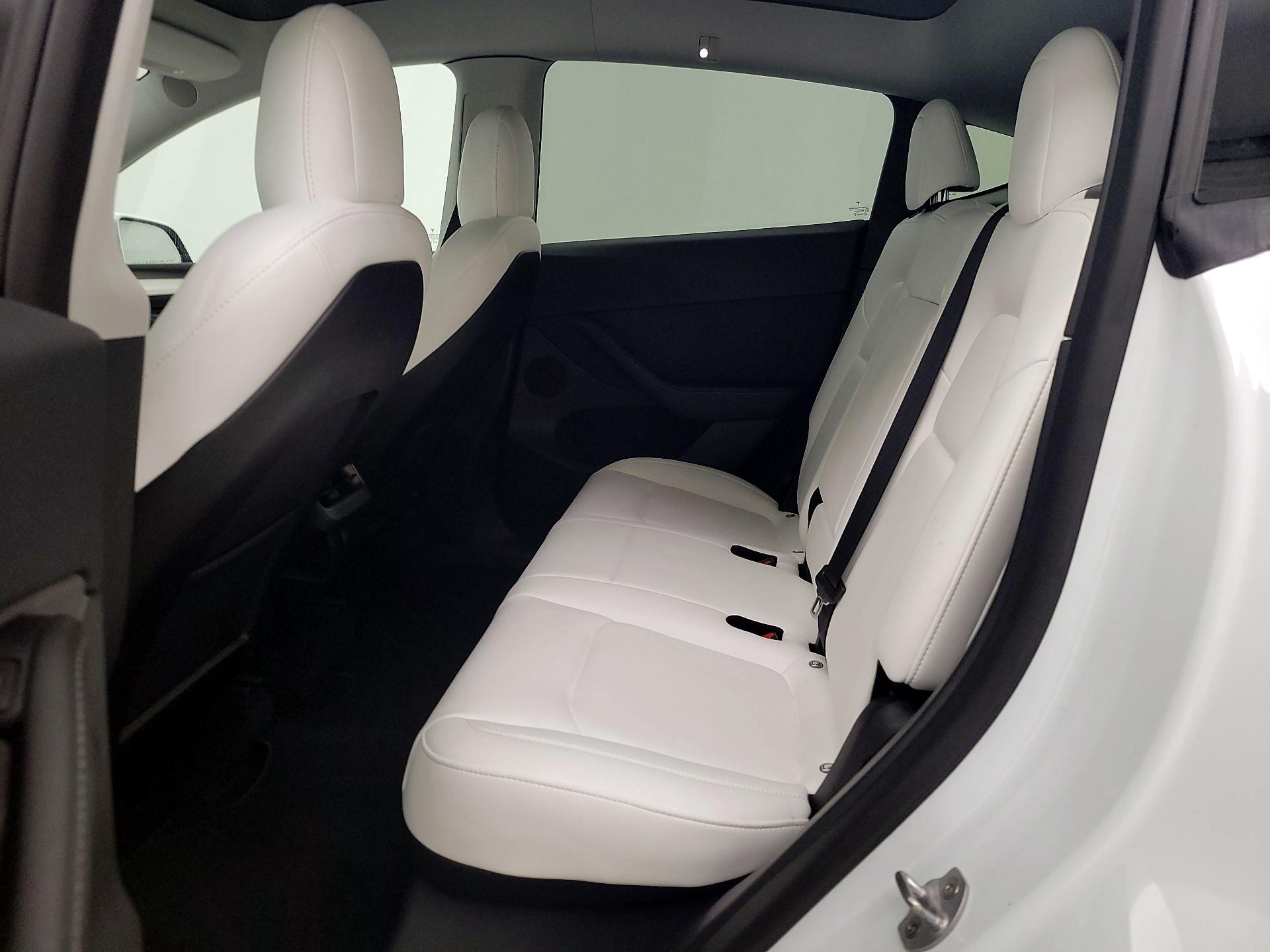 Thumbnail: 2022 Tesla Model Y - 17