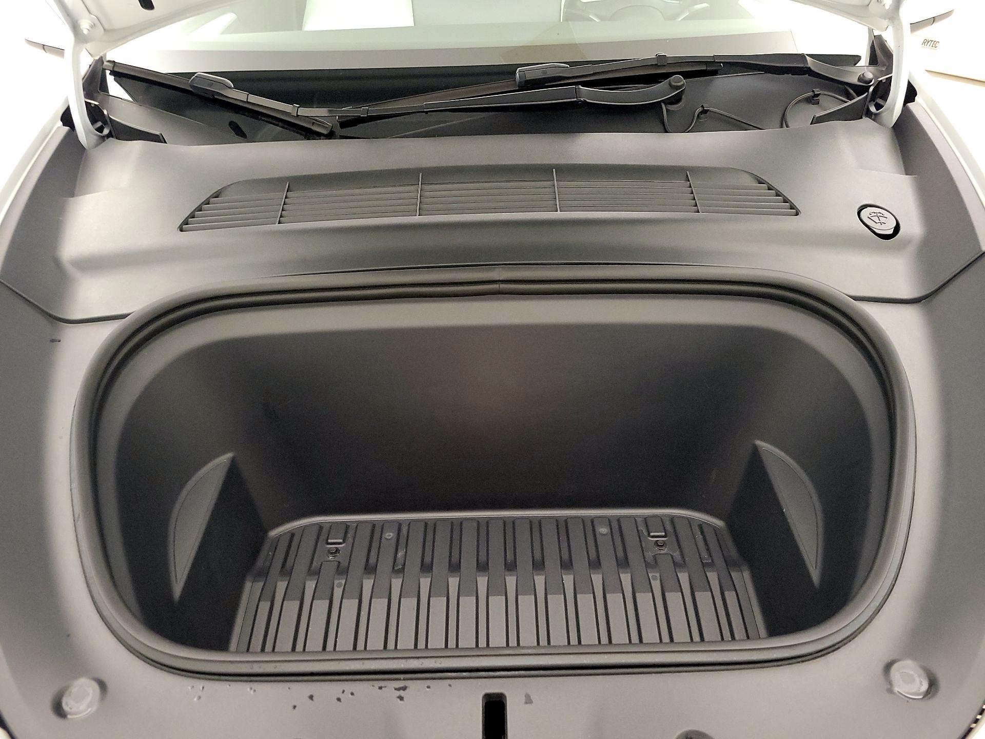 Thumbnail: 2022 Tesla Model Y - 19