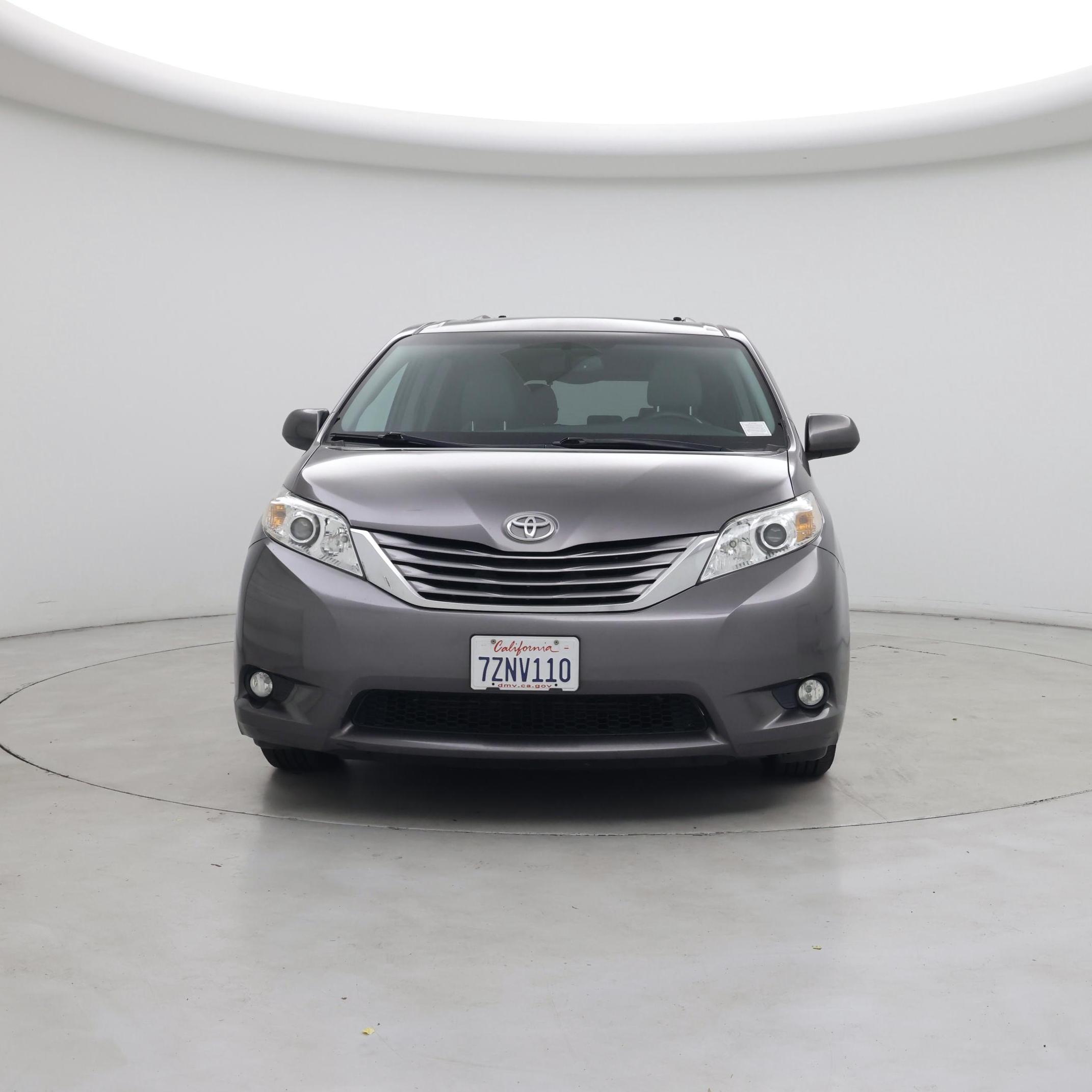 Thumbnail: 2017 Toyota Sienna - 5