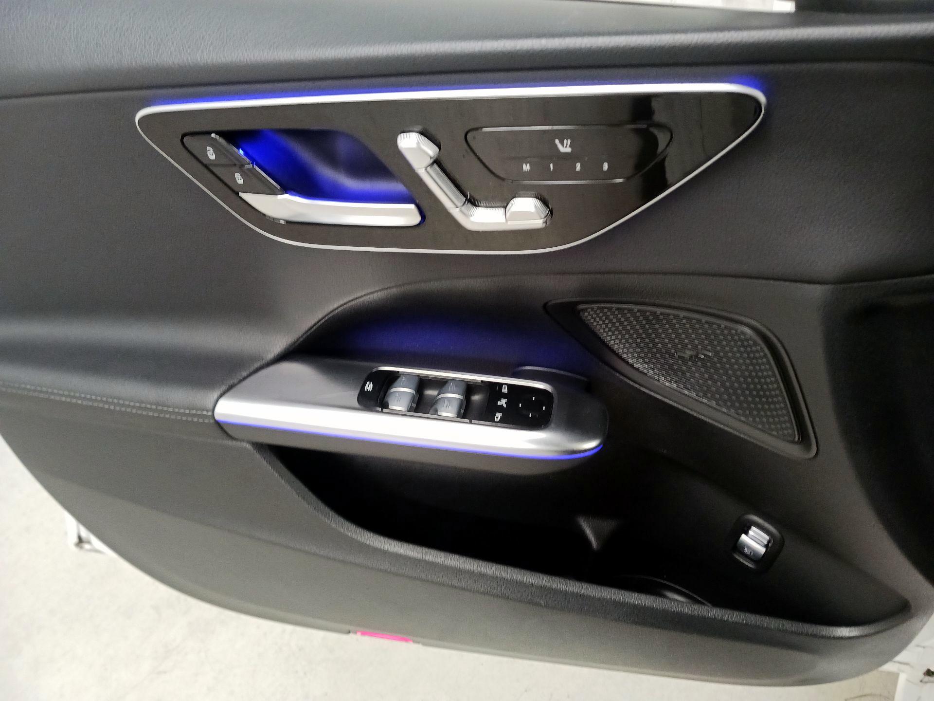 Thumbnail: 2023 Mercedes-Benz C-Class - 10