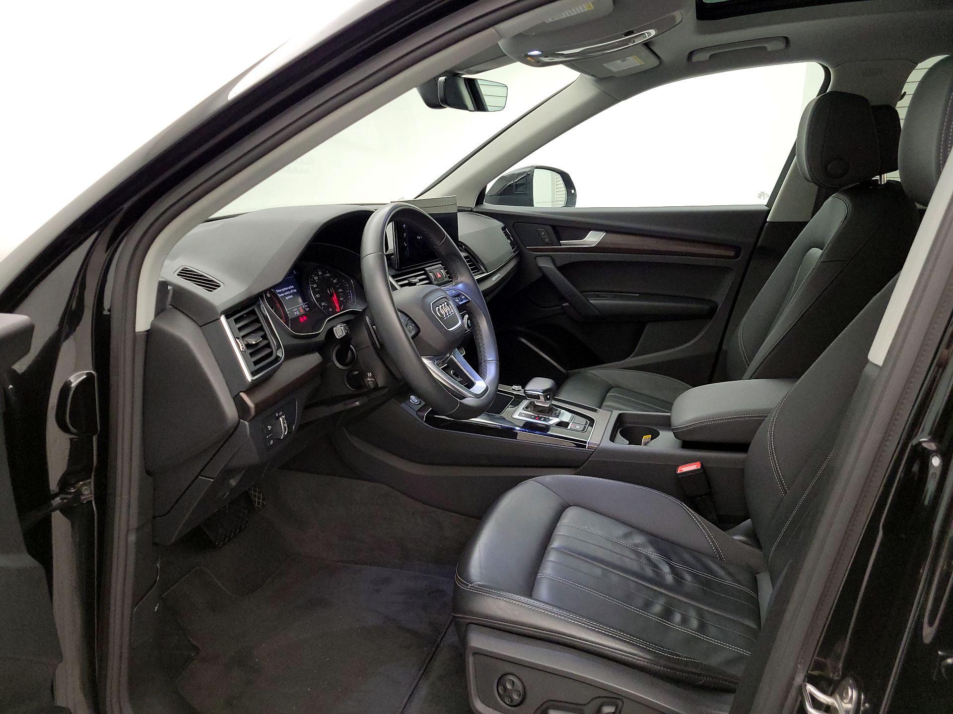 Thumbnail: 2023 Audi Q5 - 11