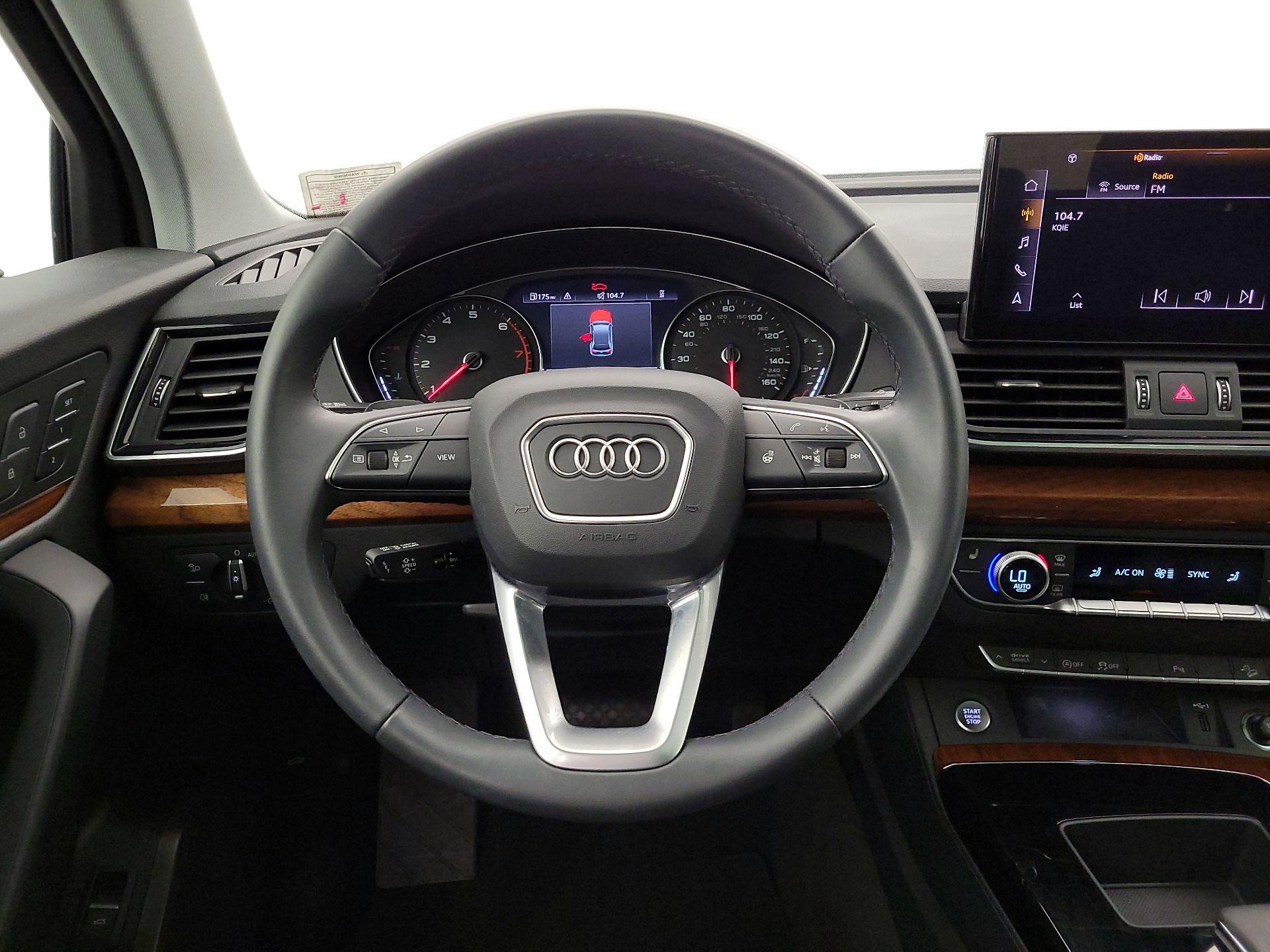 Thumbnail: 2023 Audi Q5 - 10