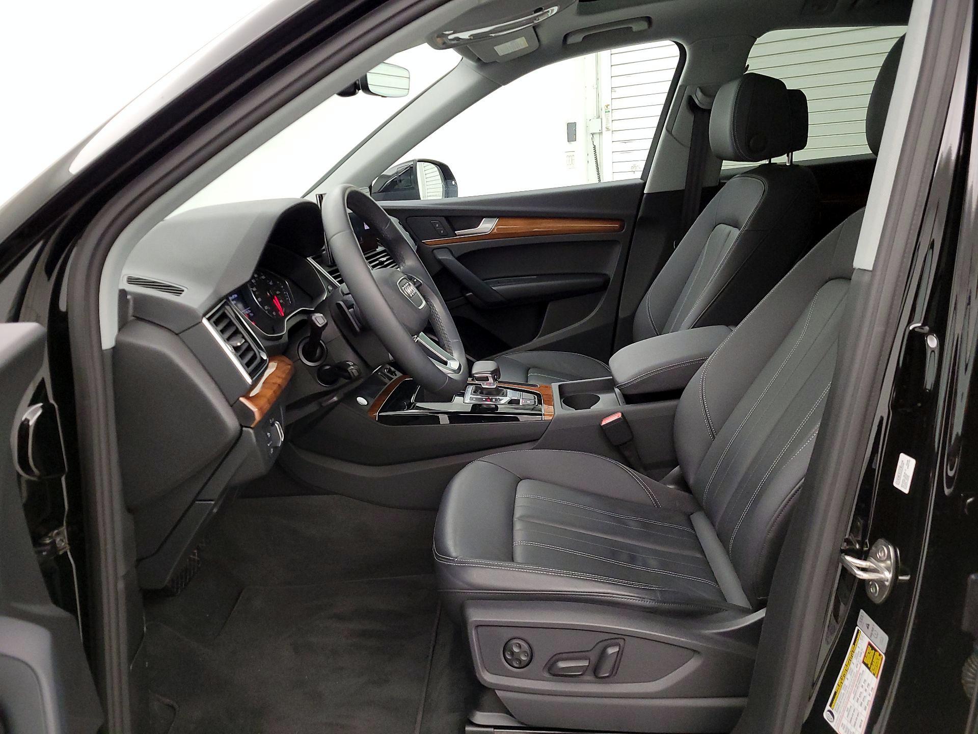 Thumbnail: 2023 Audi Q5 - 11