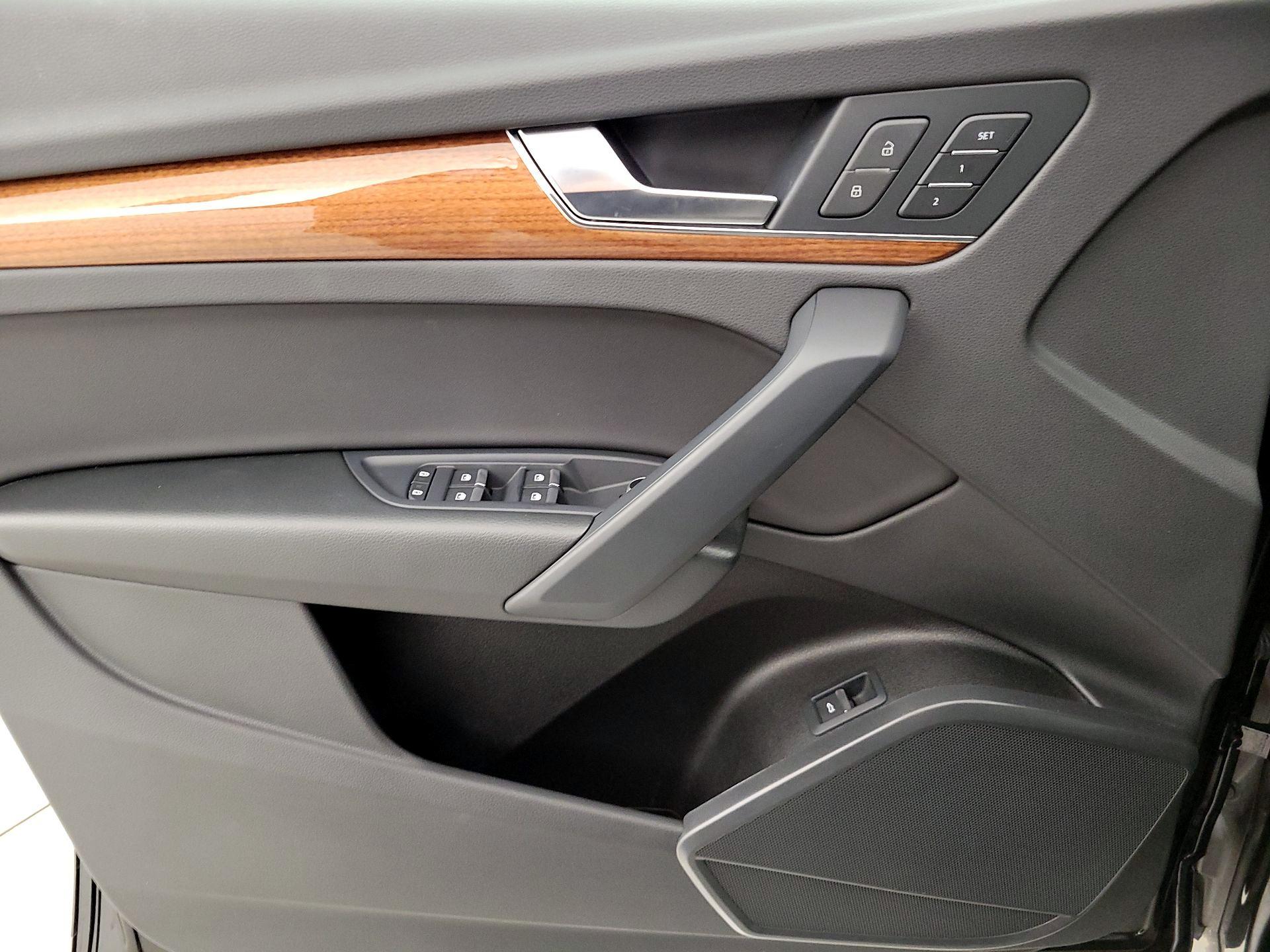 Thumbnail: 2023 Audi Q5 - 12