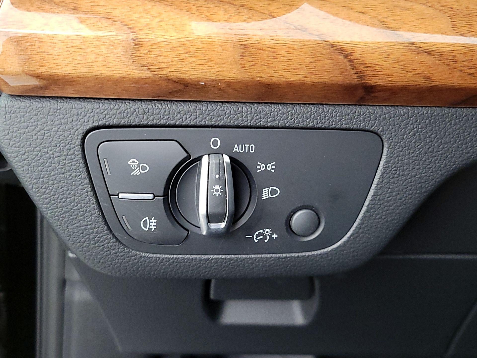 Thumbnail: 2023 Audi Q5 - 13