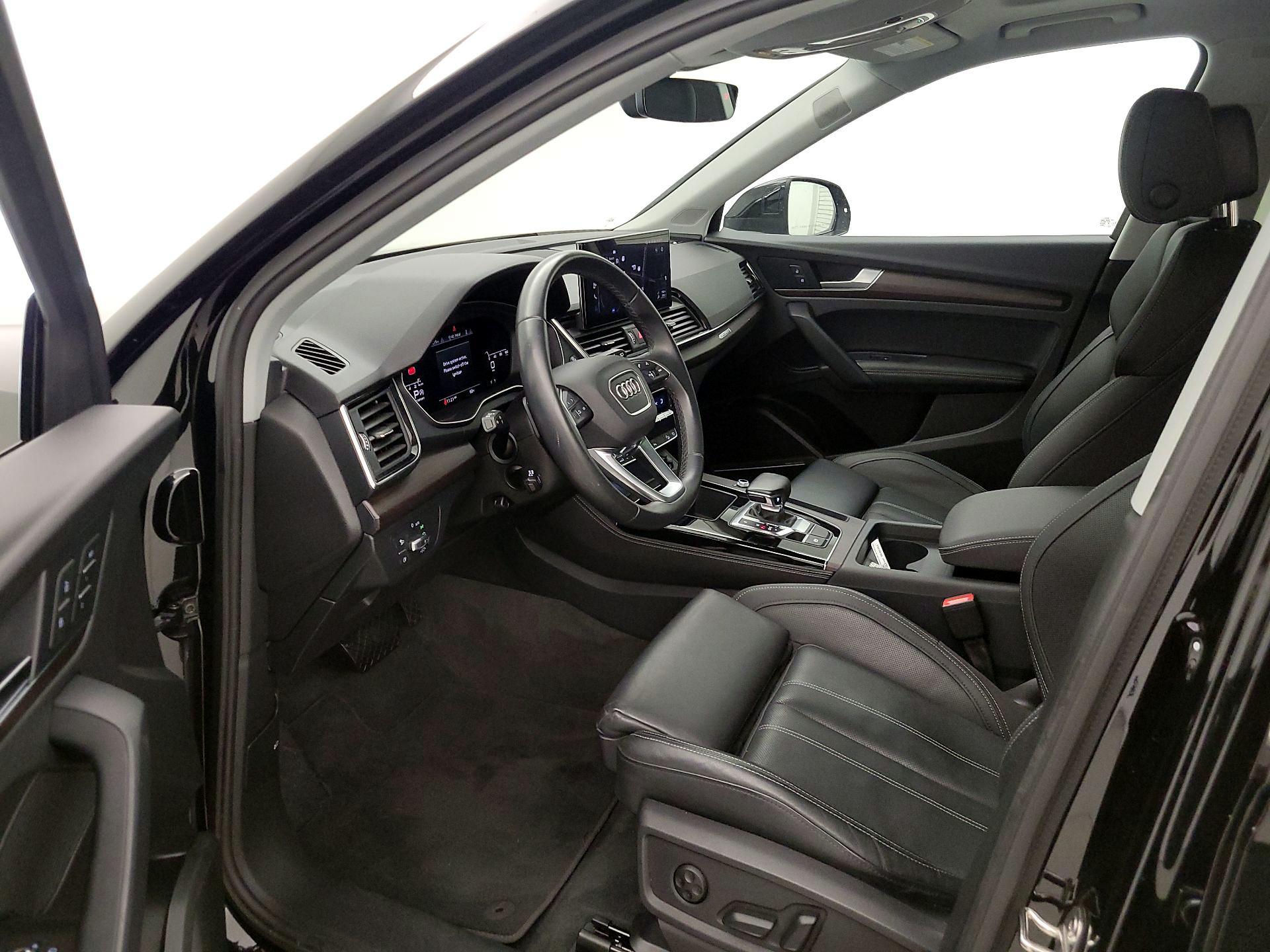 Thumbnail: 2023 Audi Q5 - 11