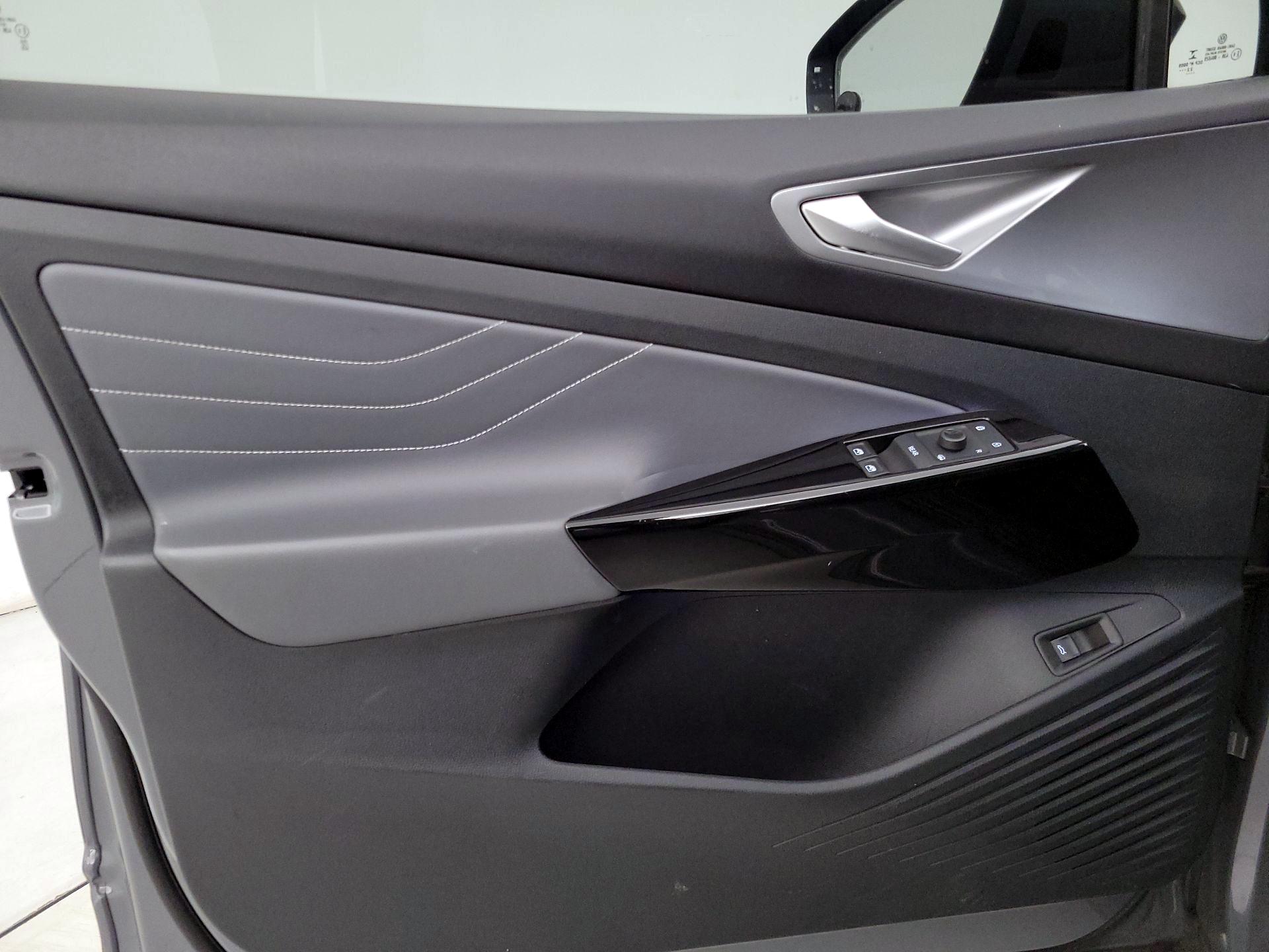 Thumbnail: 2023 Volkswagen ID.4 - 12