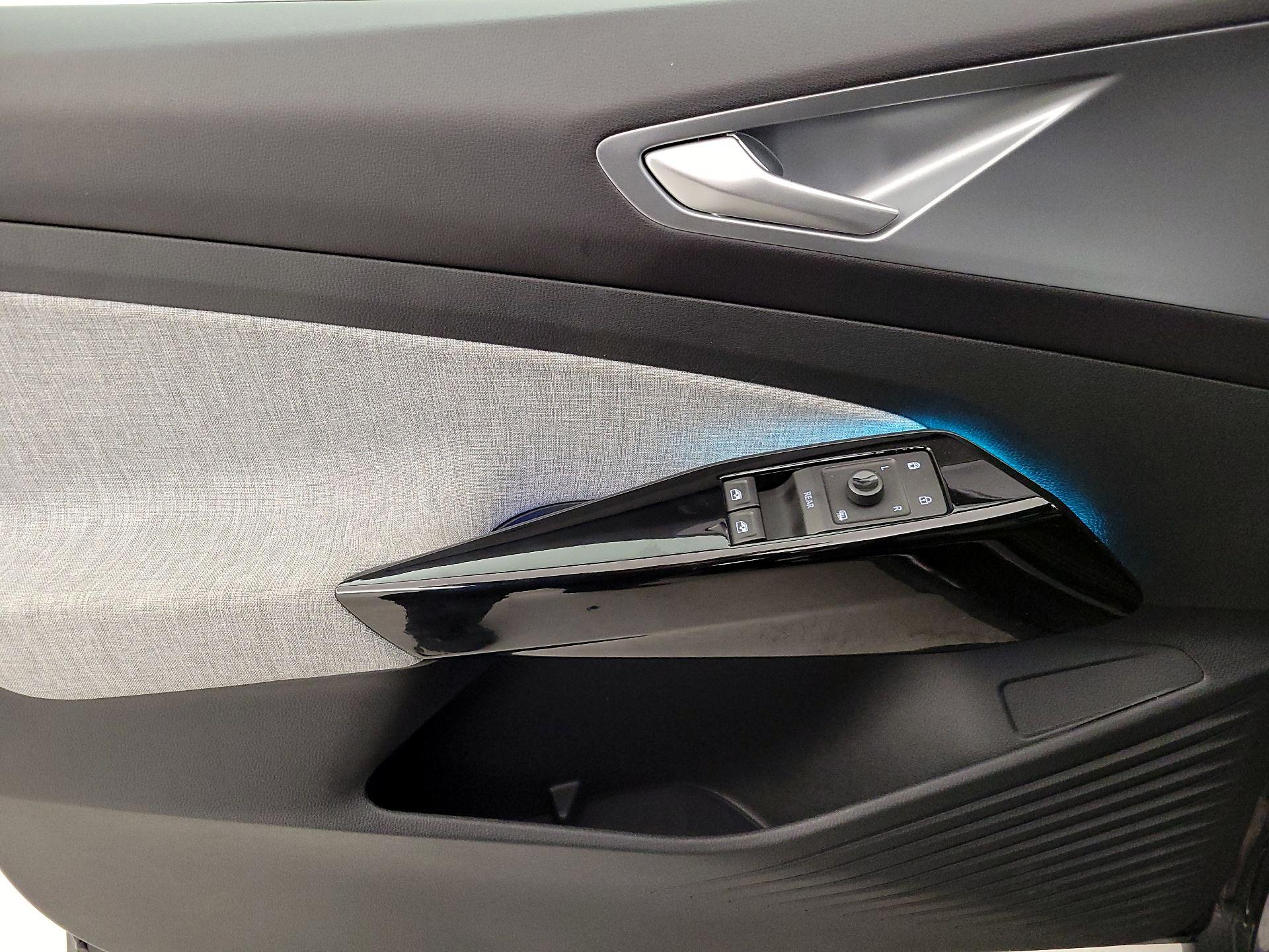 Thumbnail: 2023 Volkswagen ID.4 - 12