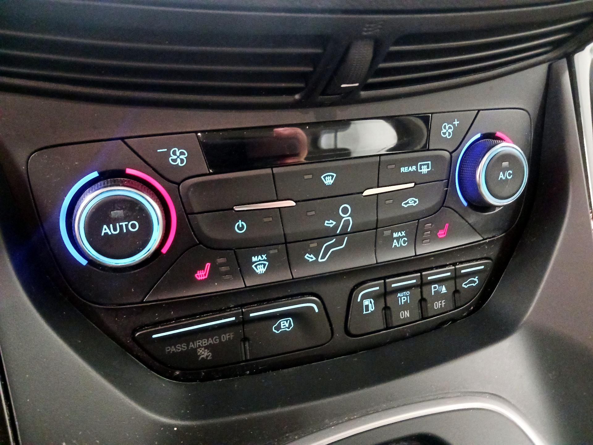 Thumbnail: 2017 Ford C-Max - 12