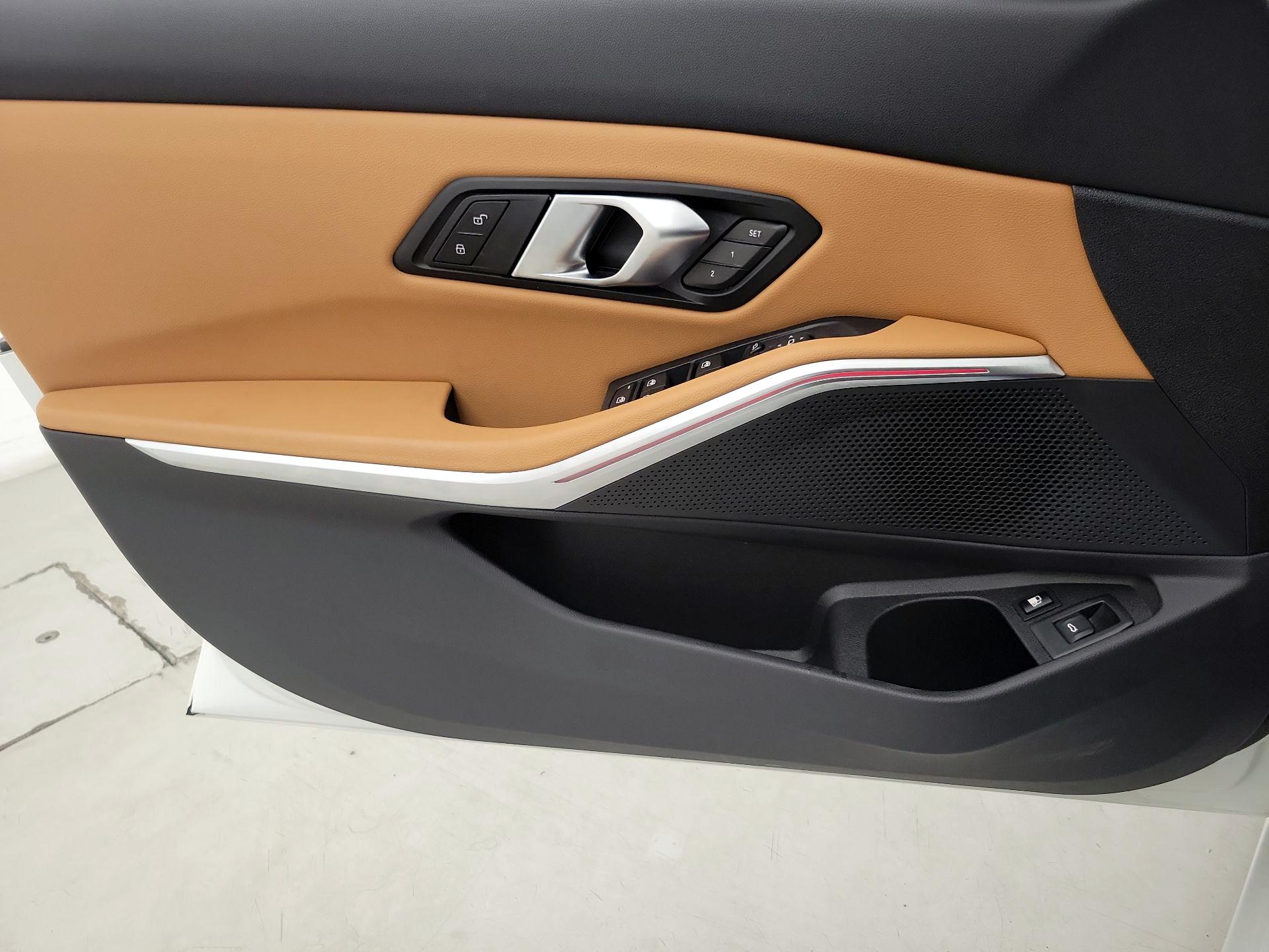 Thumbnail: 2024 BMW 3 Series - 12