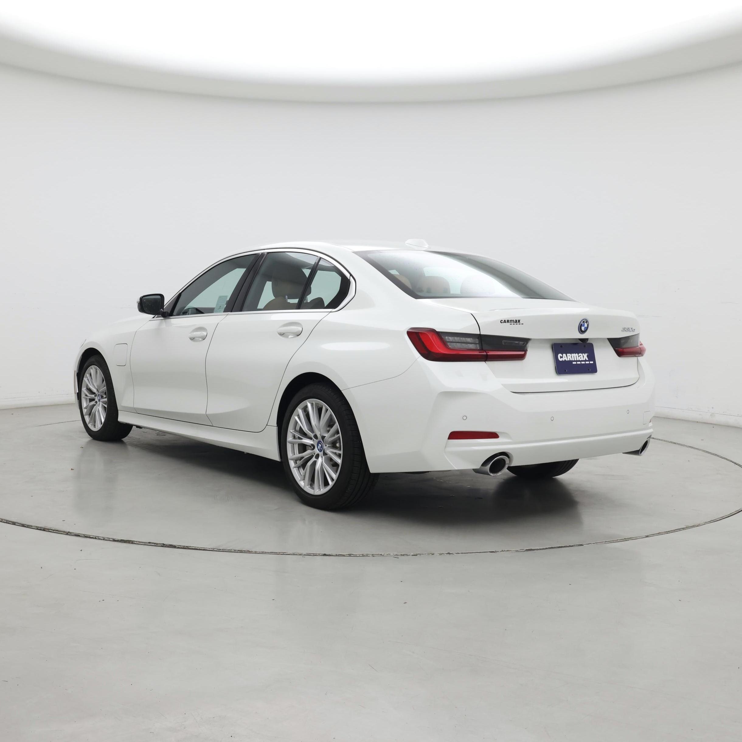 Thumbnail: 2024 BMW 3 Series - 2