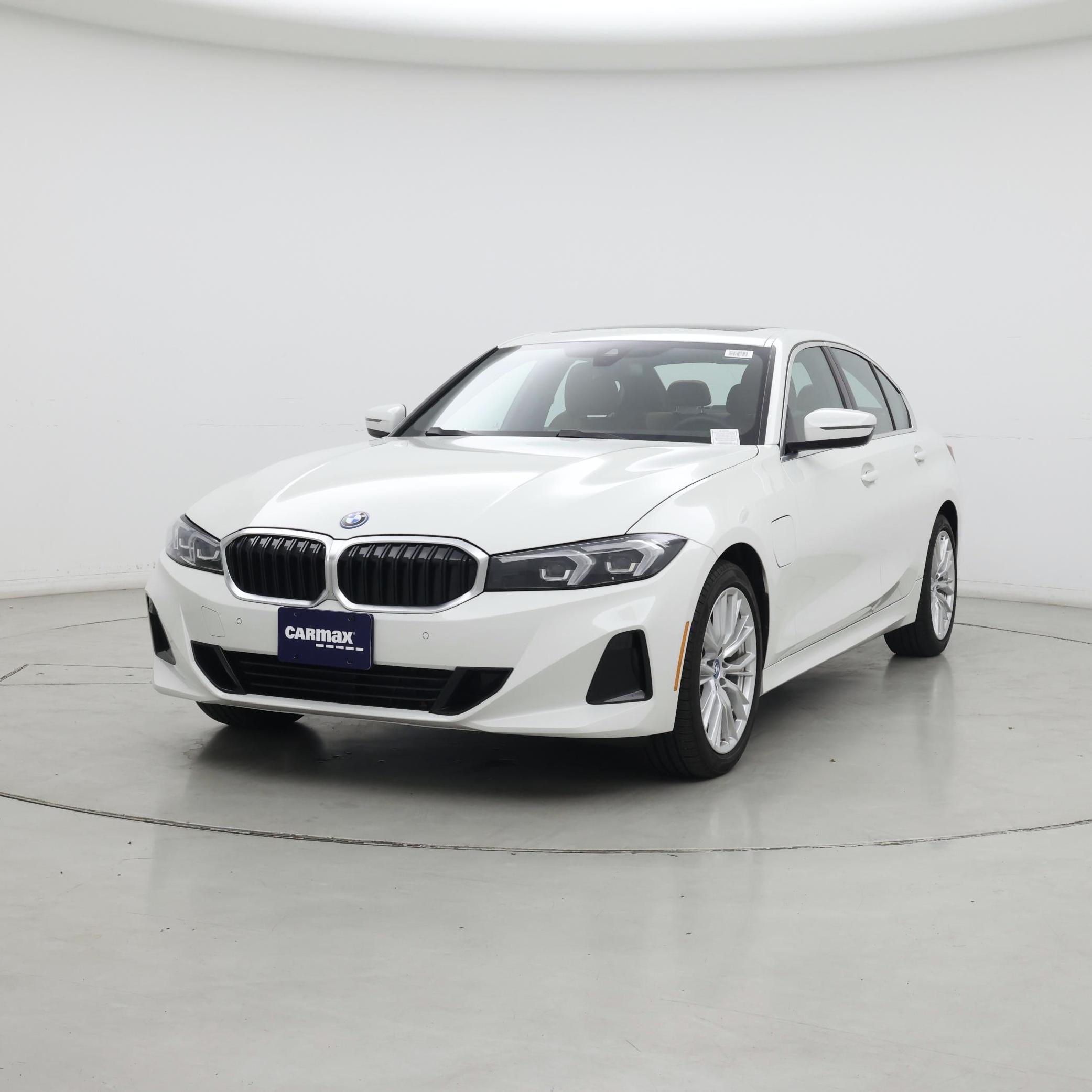 Thumbnail: 2024 BMW 3 Series - 4