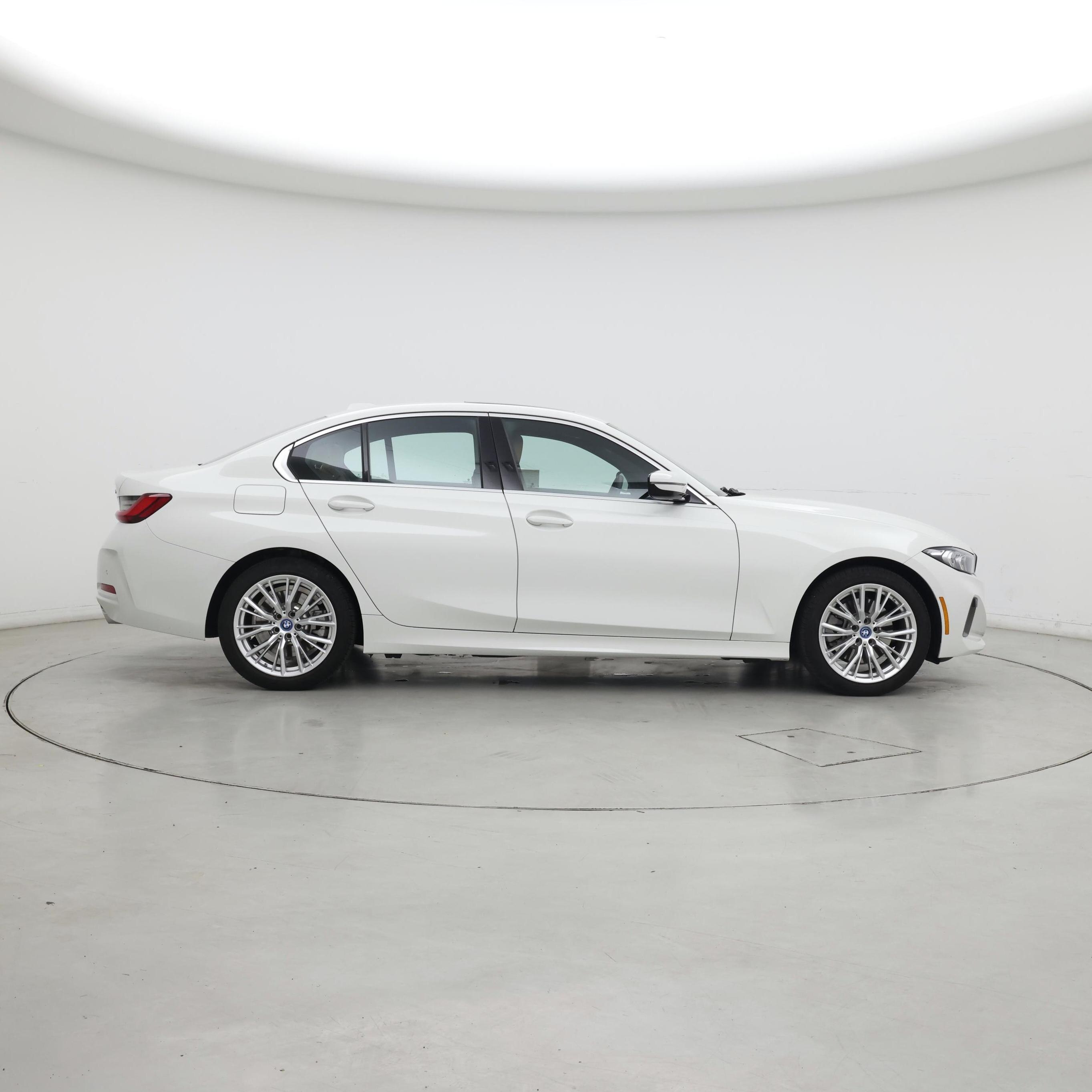 Thumbnail: 2024 BMW 3 Series - 7