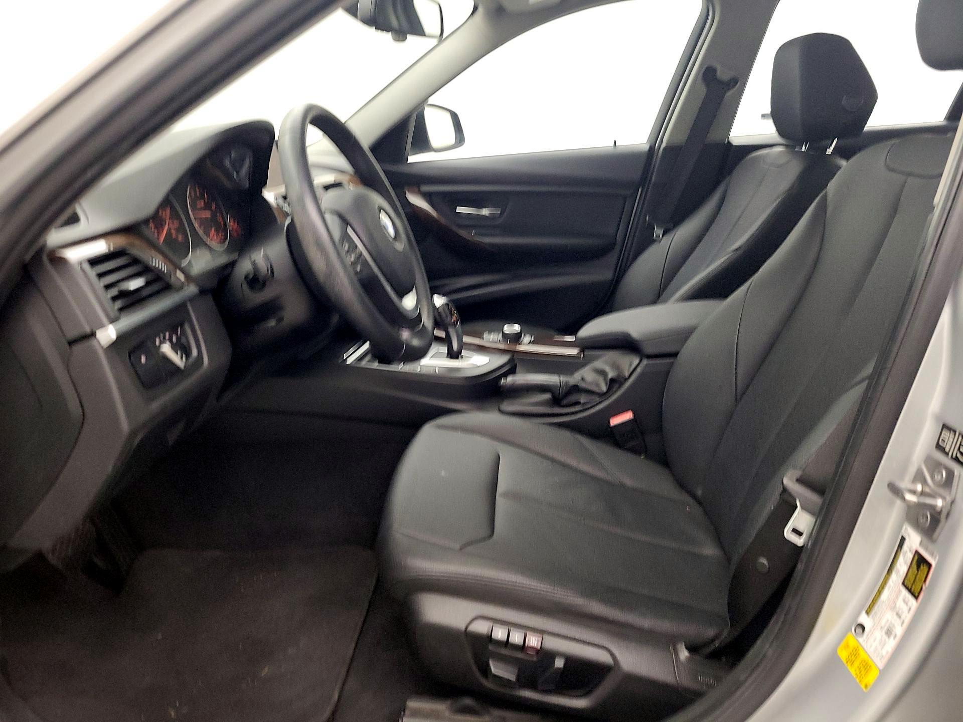 Thumbnail: 2015 BMW 3 Series - 11