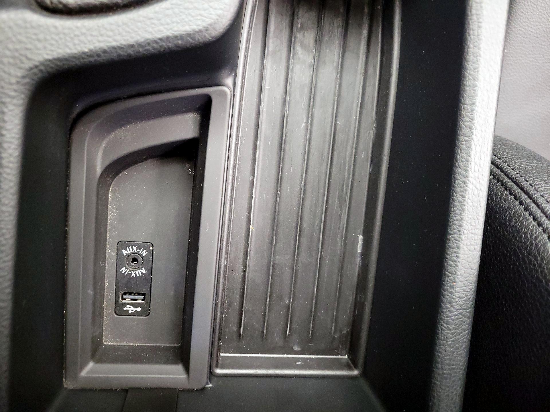 Thumbnail: 2015 BMW 3 Series - 17