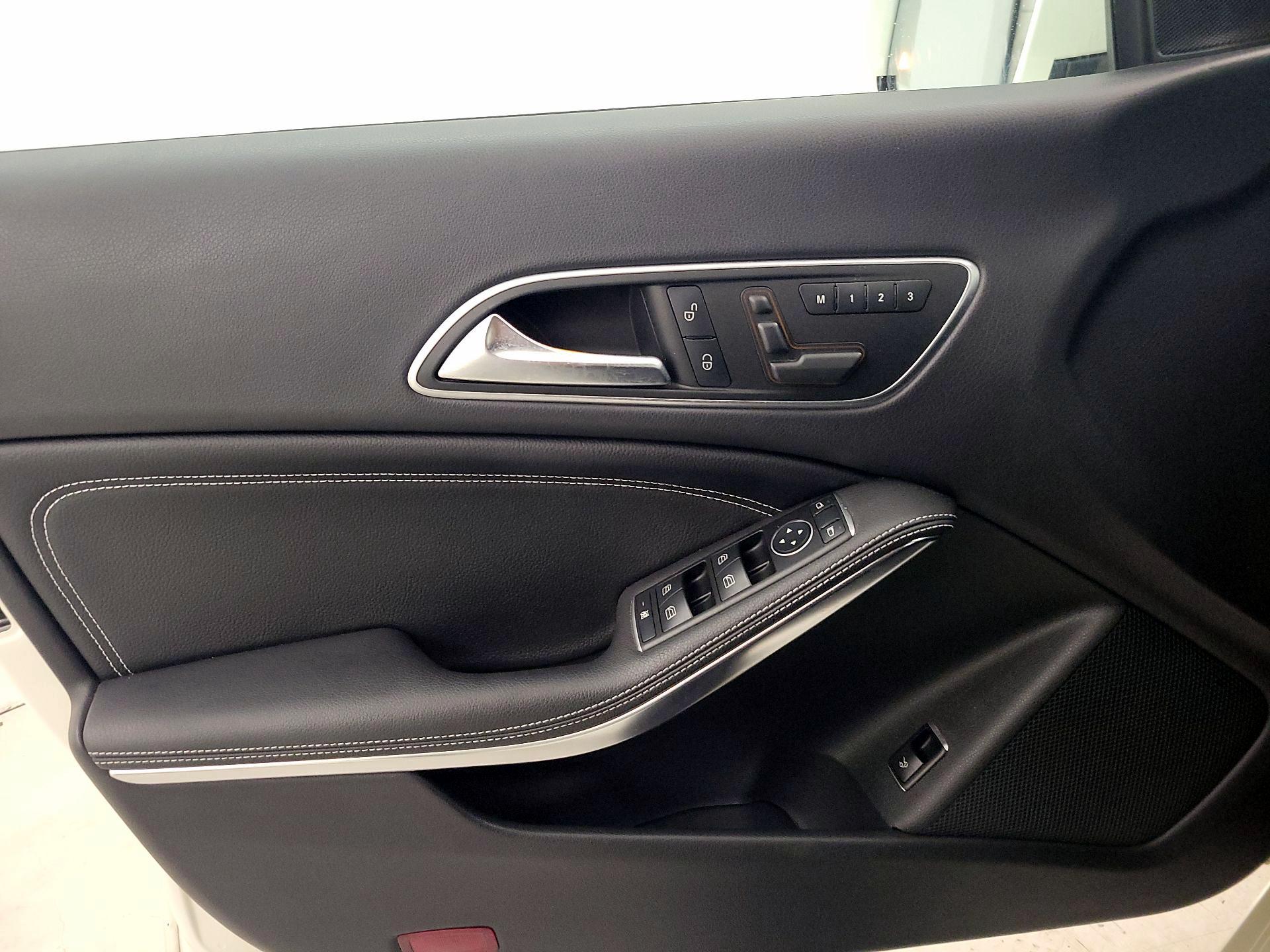 Thumbnail: 2016 Mercedes-Benz CLA - 12