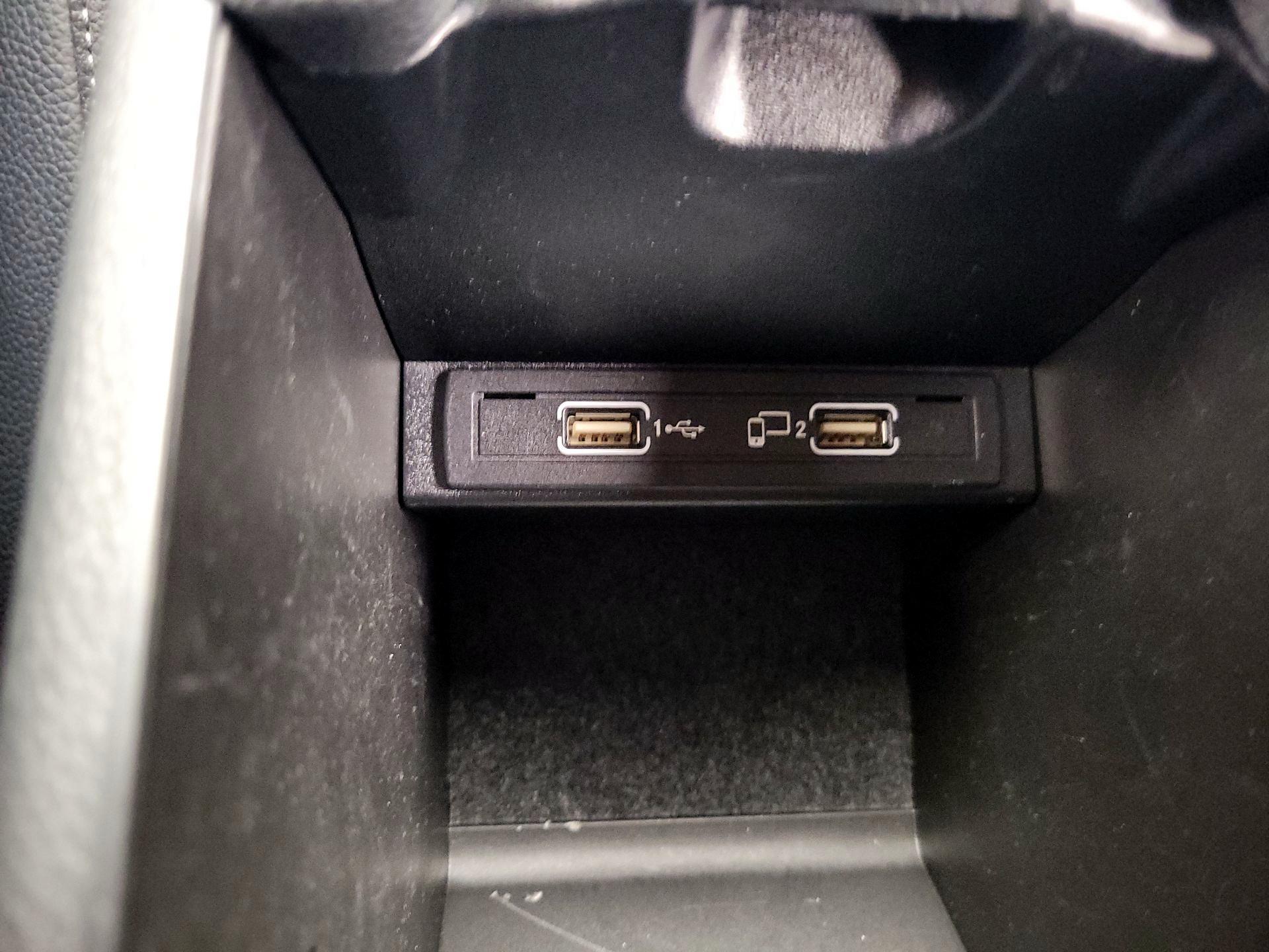 Thumbnail: 2016 Mercedes-Benz CLA - 18