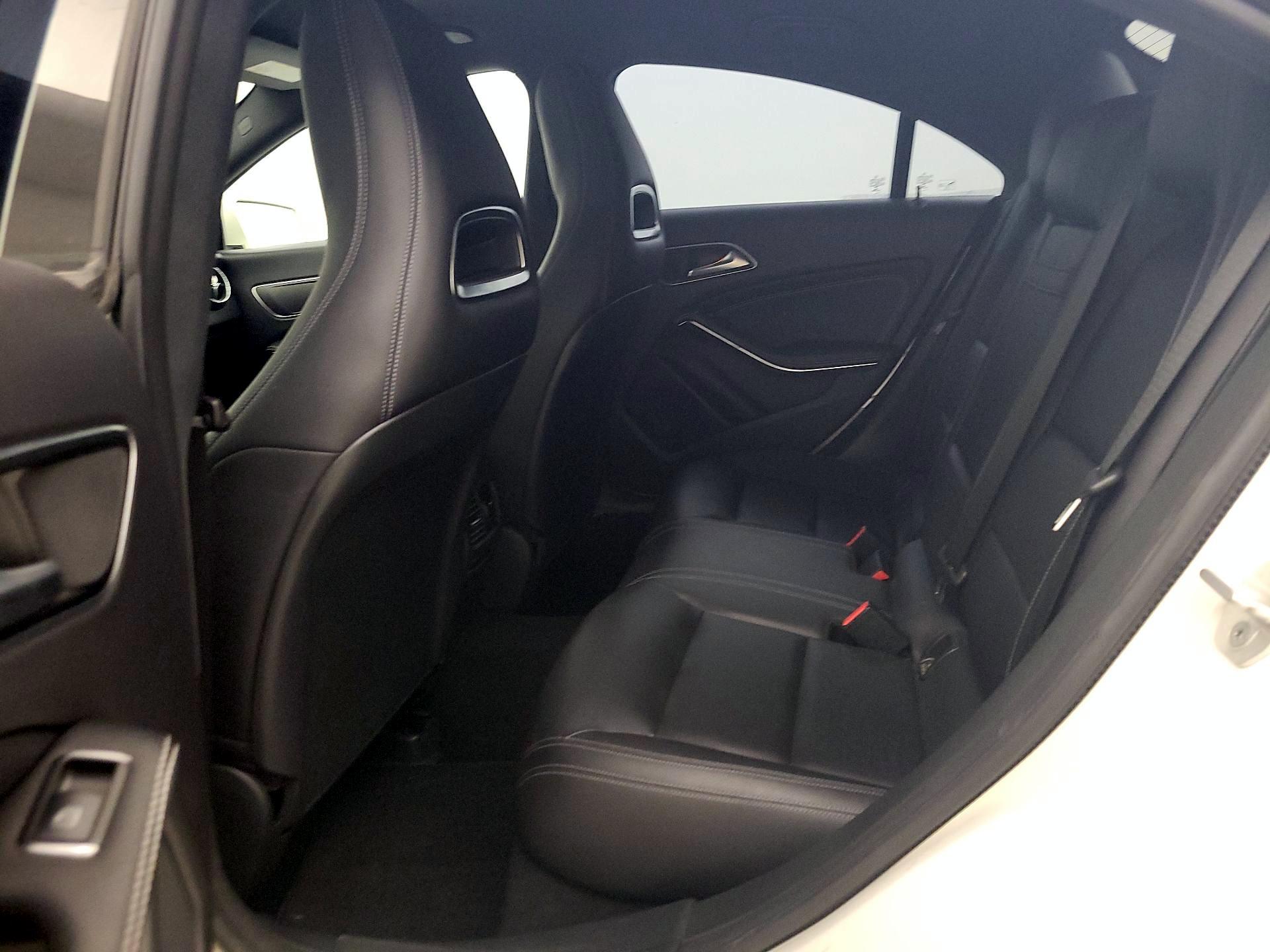 Thumbnail: 2016 Mercedes-Benz CLA - 19