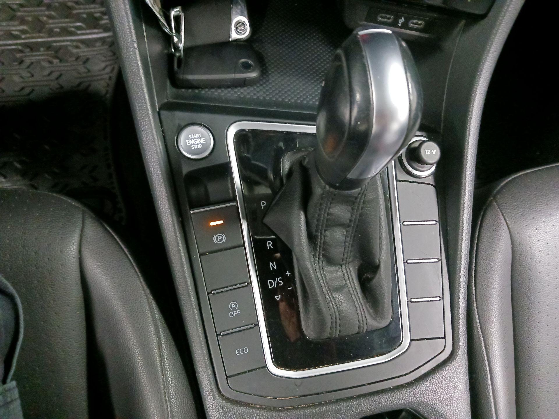 Thumbnail: 2020 Volkswagen Jetta - 15