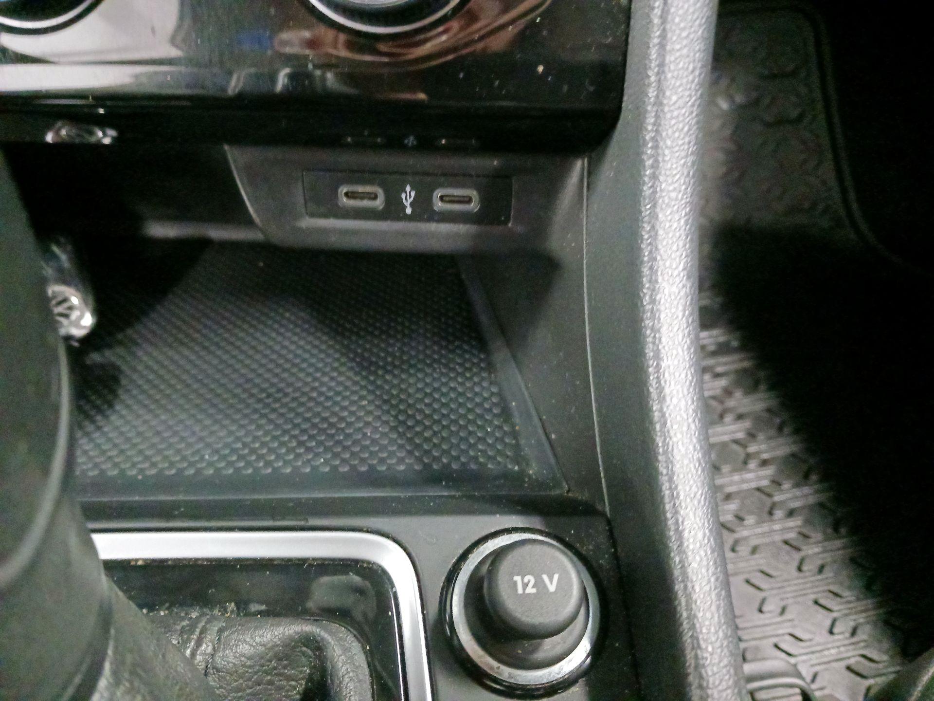 Thumbnail: 2020 Volkswagen Jetta - 16