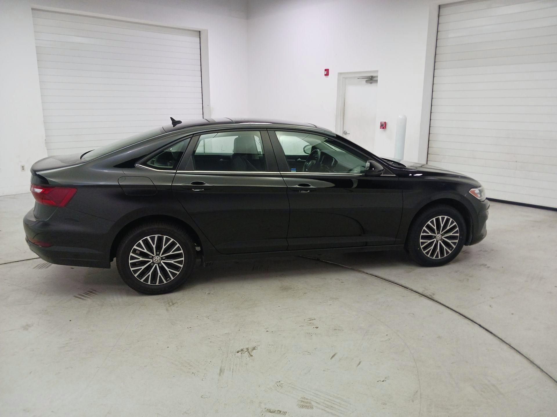 Thumbnail: 2020 Volkswagen Jetta - 4