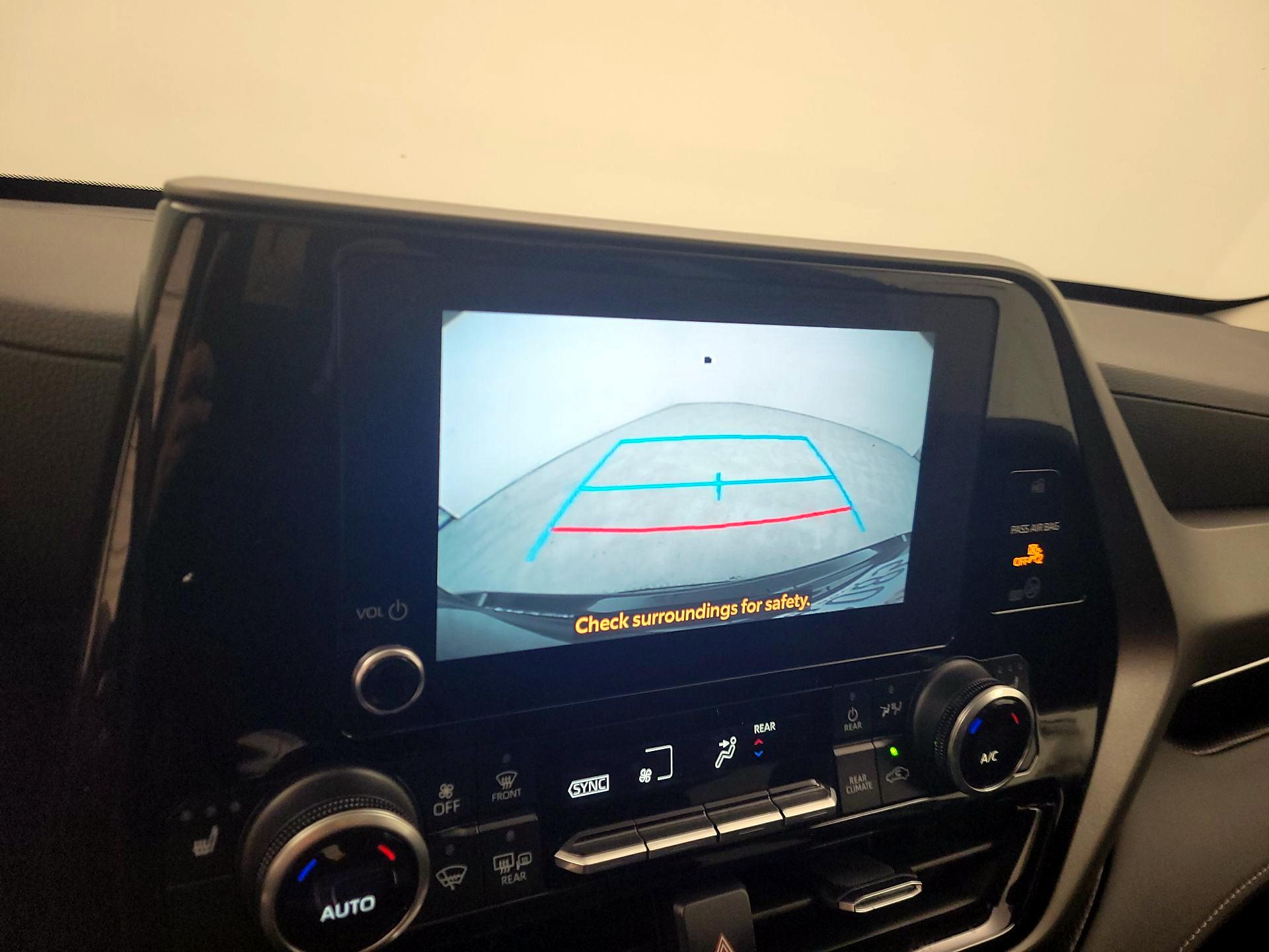 Thumbnail: 2024 Toyota Highlander - 14