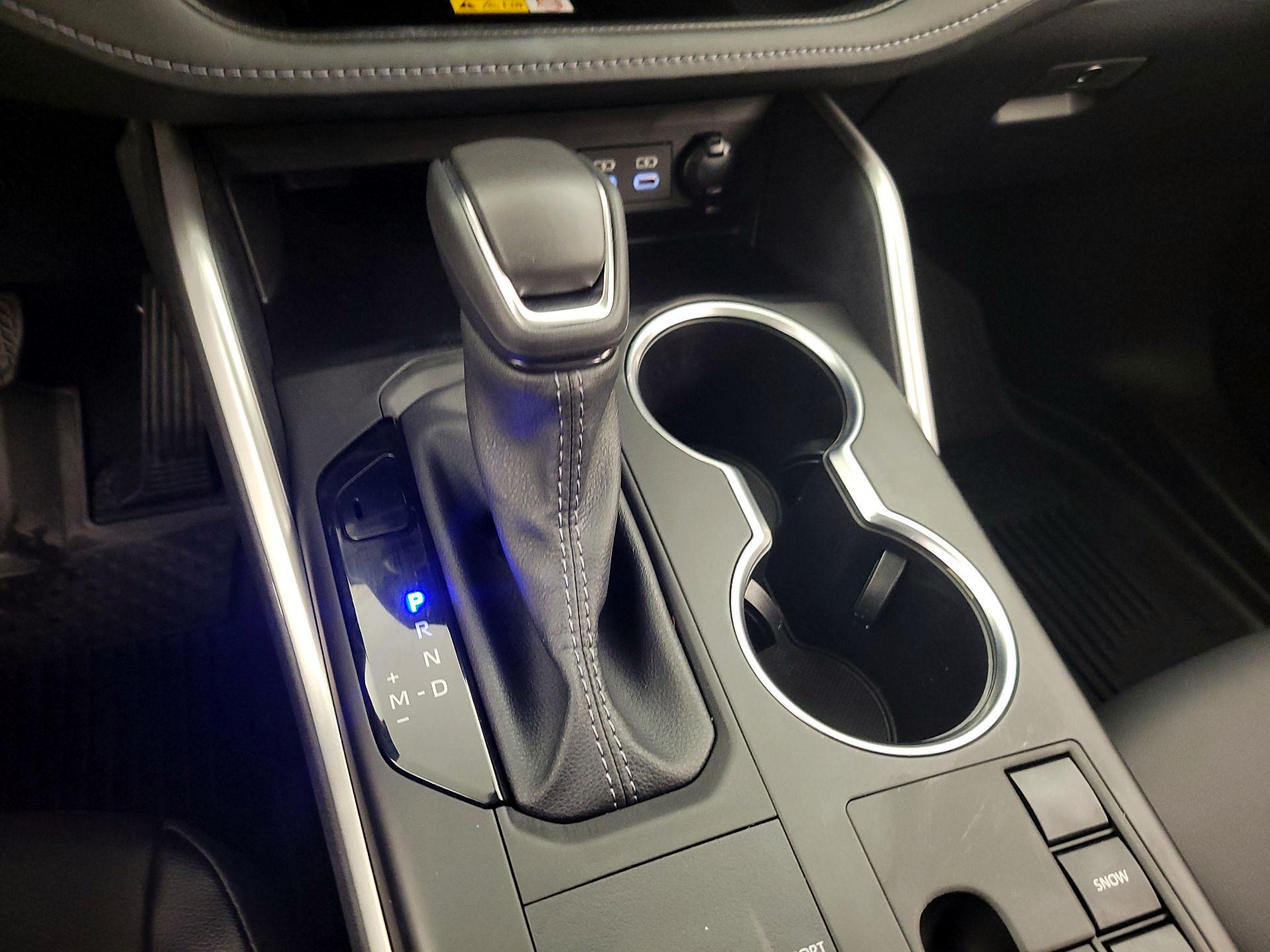 Thumbnail: 2024 Toyota Highlander - 17