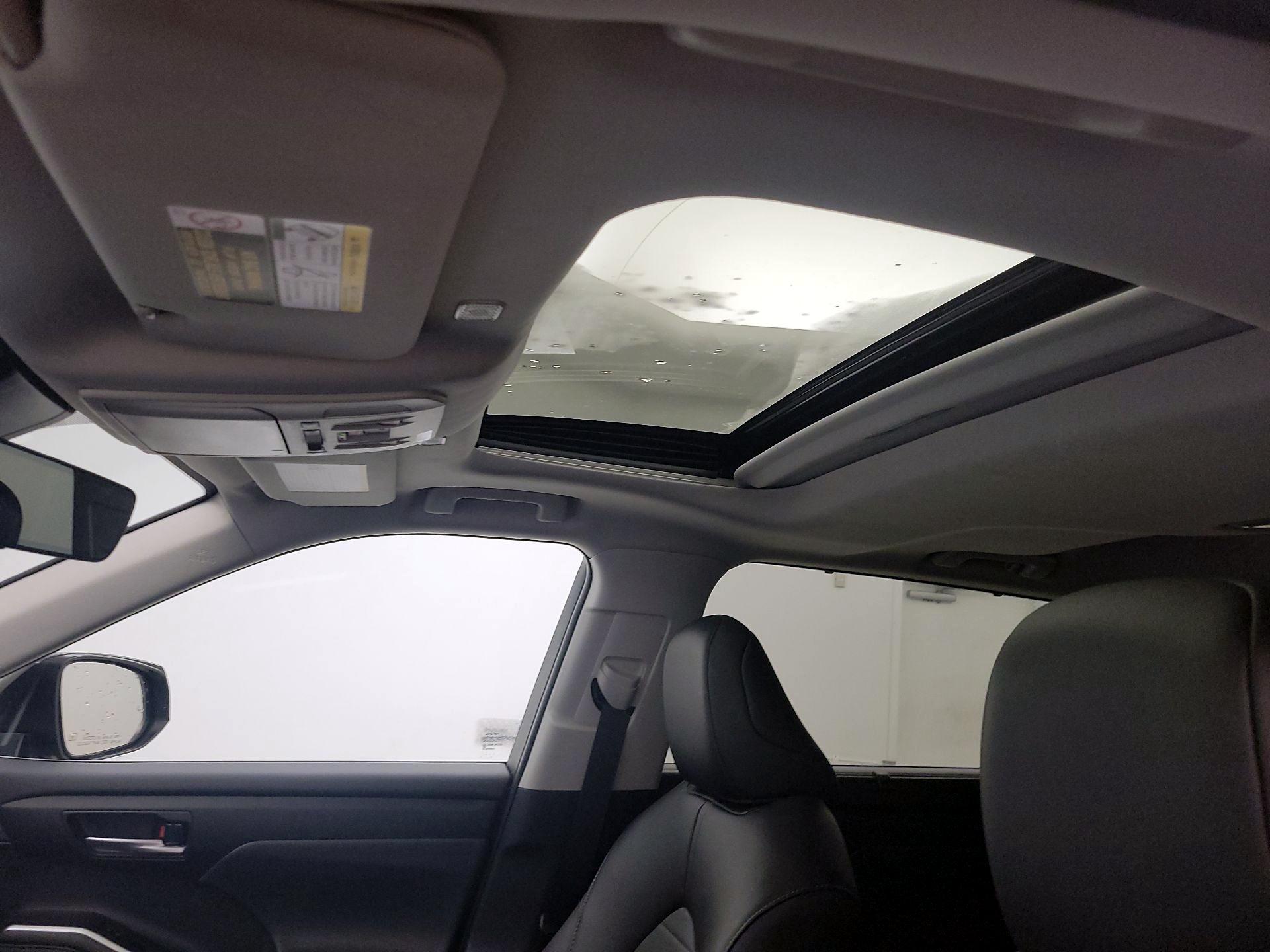 Thumbnail: 2024 Toyota Highlander - 19